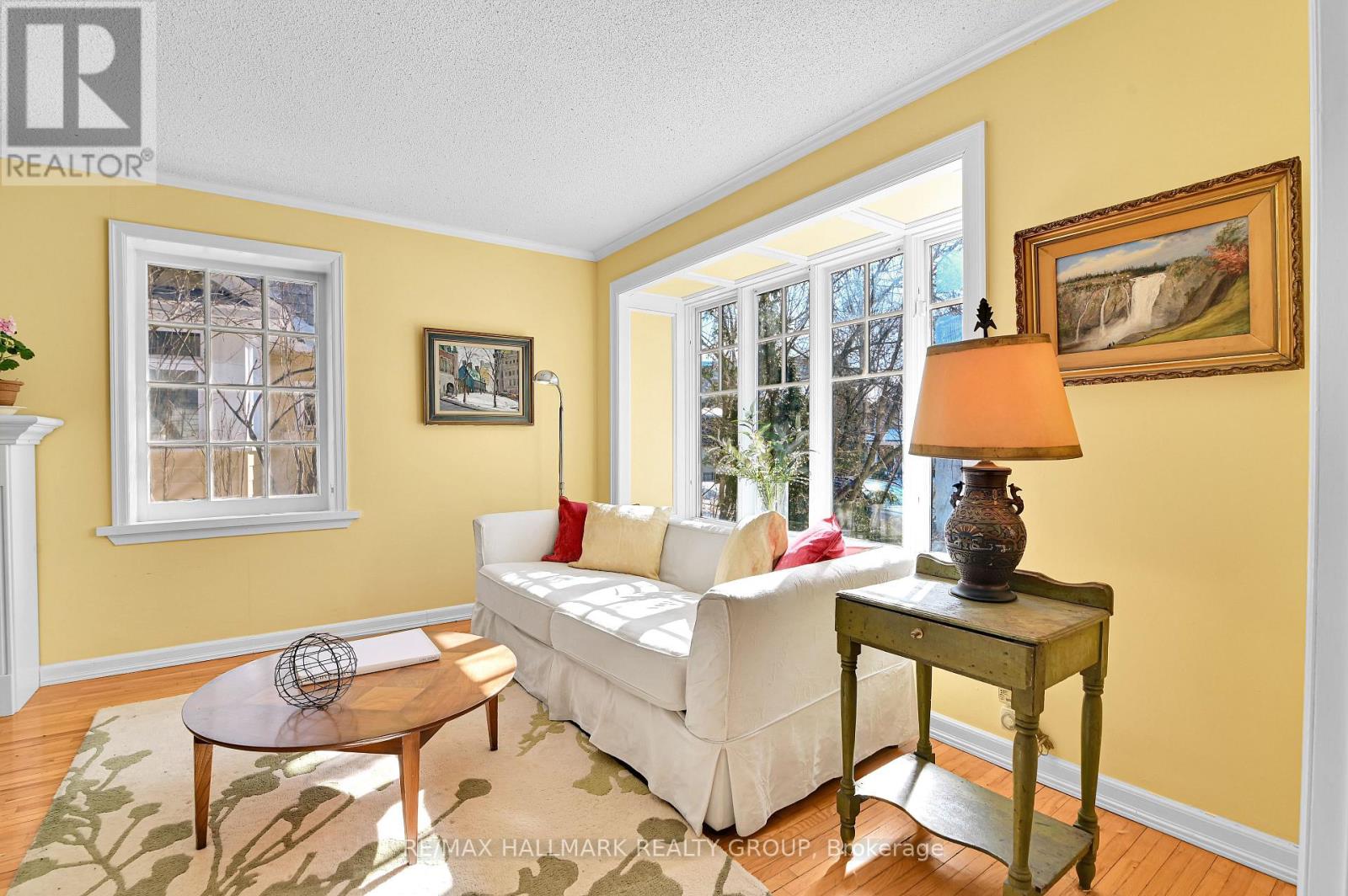 9 Rock Avenue, Ottawa, Ontario  K1M 1A5 - Photo 7 - X12854060