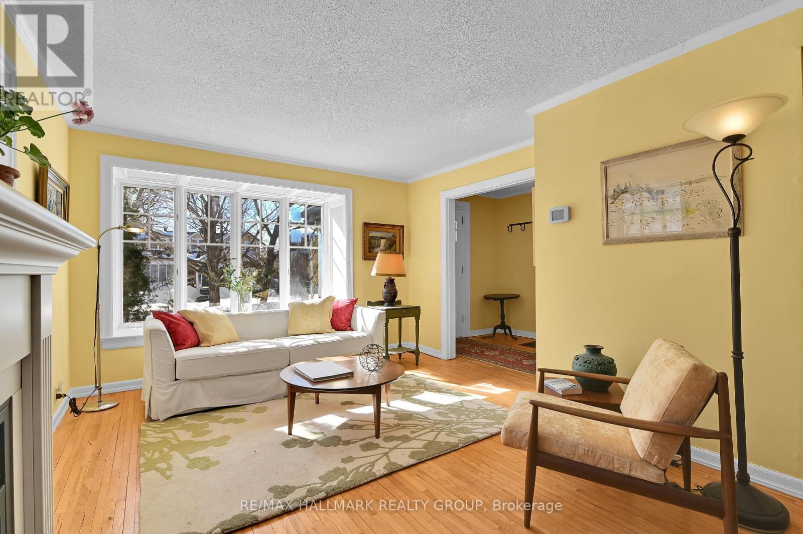 9 Rock Avenue, Ottawa, Ontario  K1M 1A5 - Photo 8 - X12854060