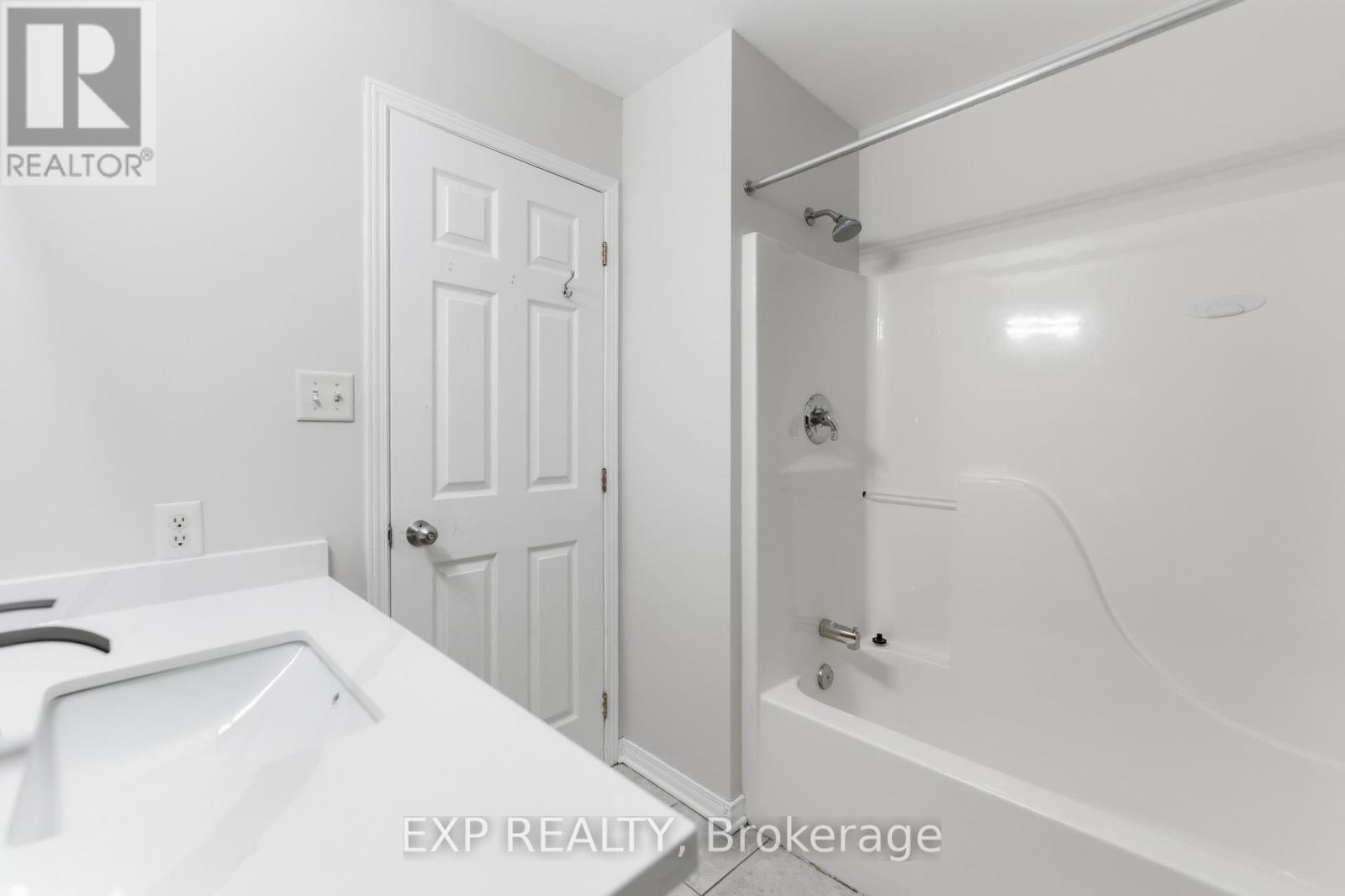 30 Fieldberry Private, Ottawa, Ontario  K2J 5E8 - Photo 27 - X12854218