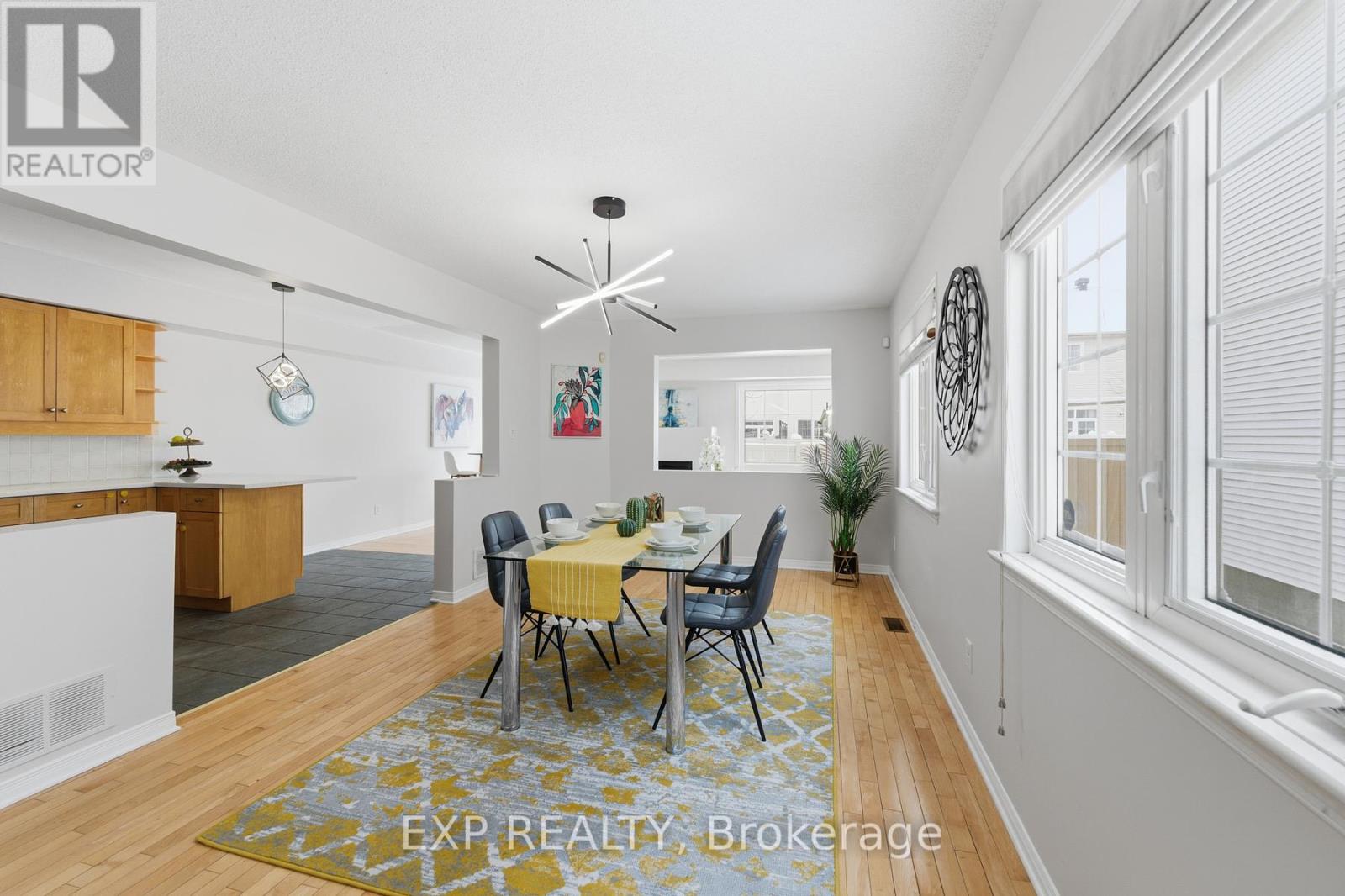 30 Fieldberry Private, Ottawa, Ontario  K2J 5E8 - Photo 4 - X12854218