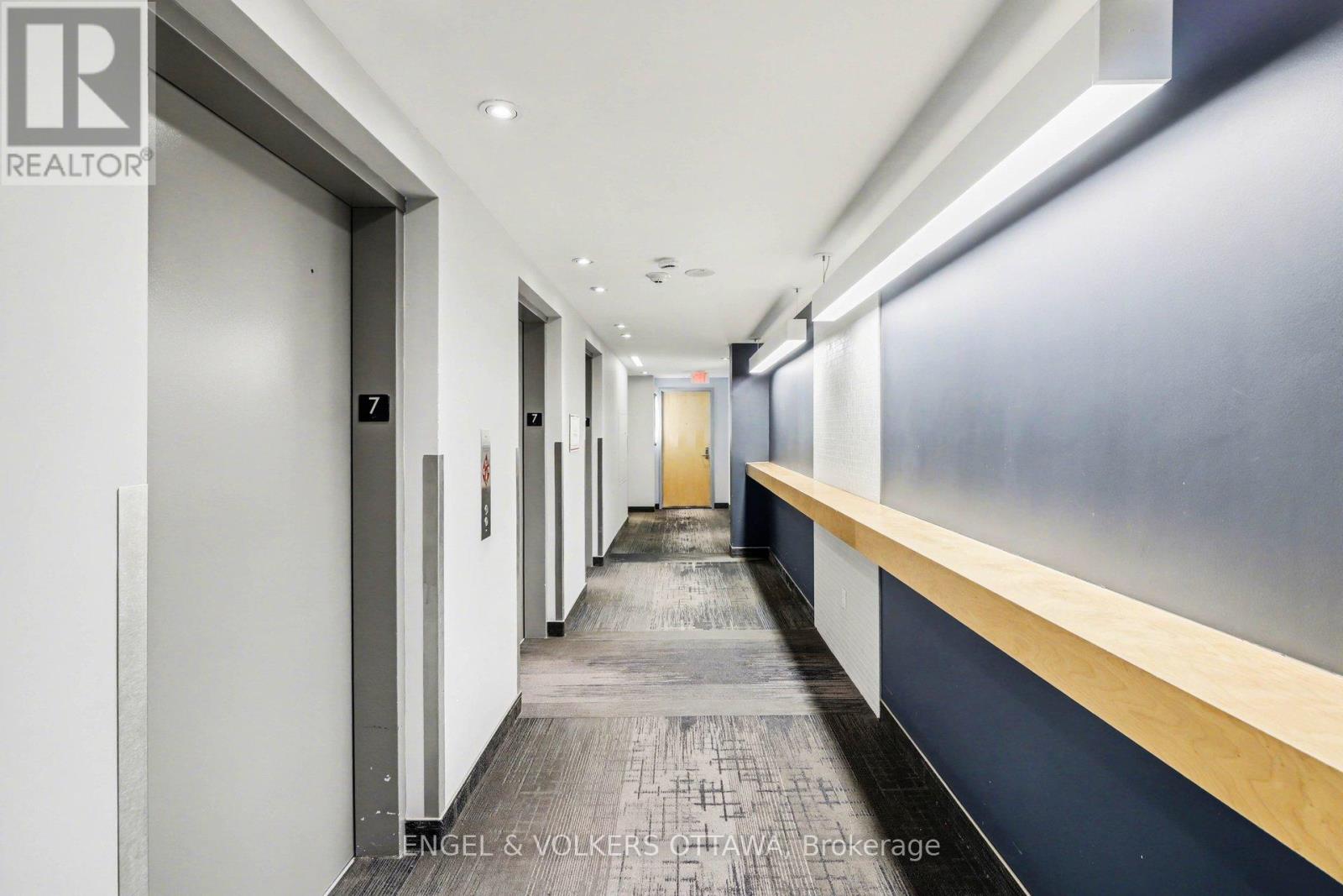 701 - 179 Metcalfe Street, Ottawa, Ontario  K2P 0W1 - Photo 2 - X12854236