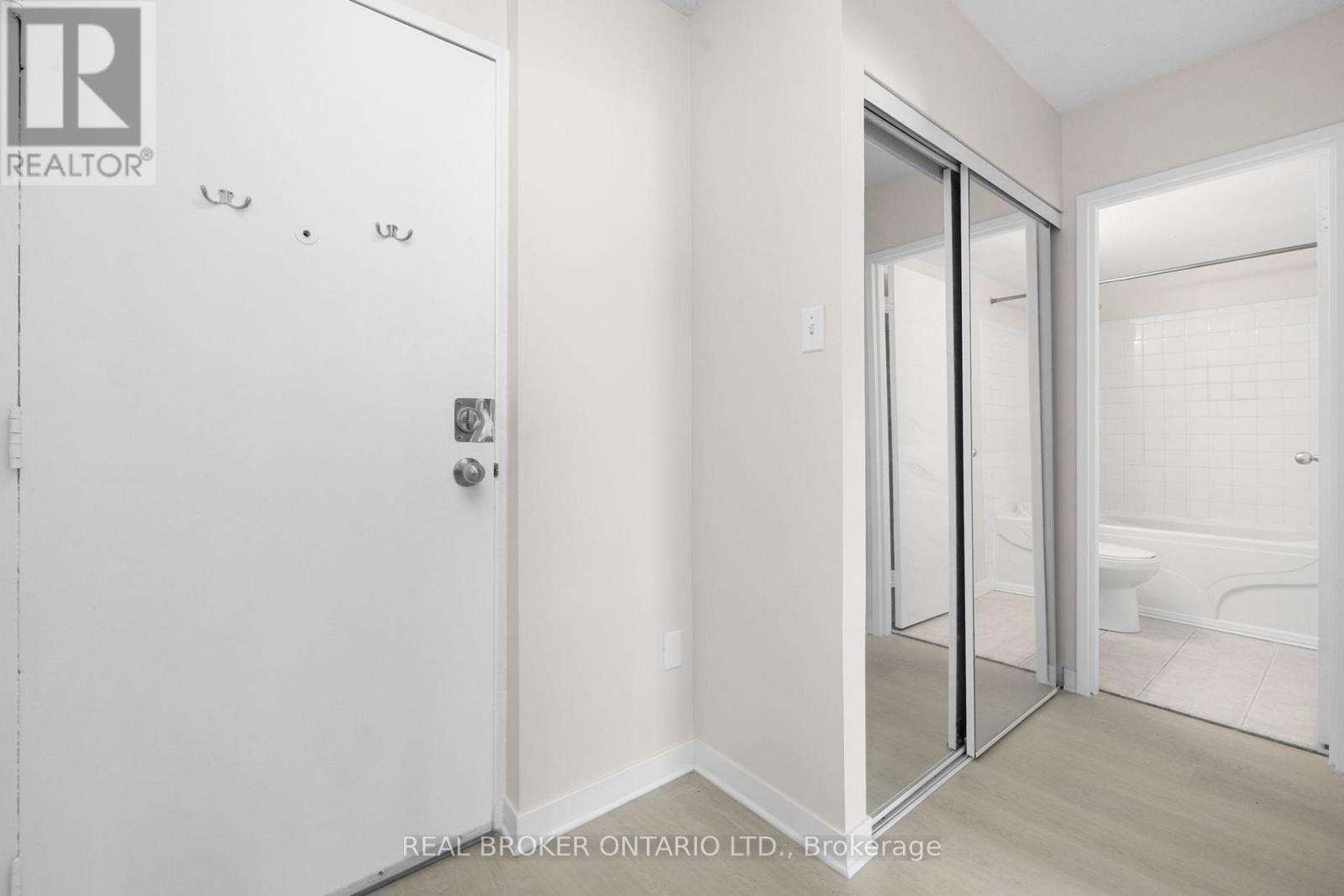 103c - 2041 Arrowsmith Drive, Ottawa, Ontario  K1J 7V7 - Photo 10 - X12854286