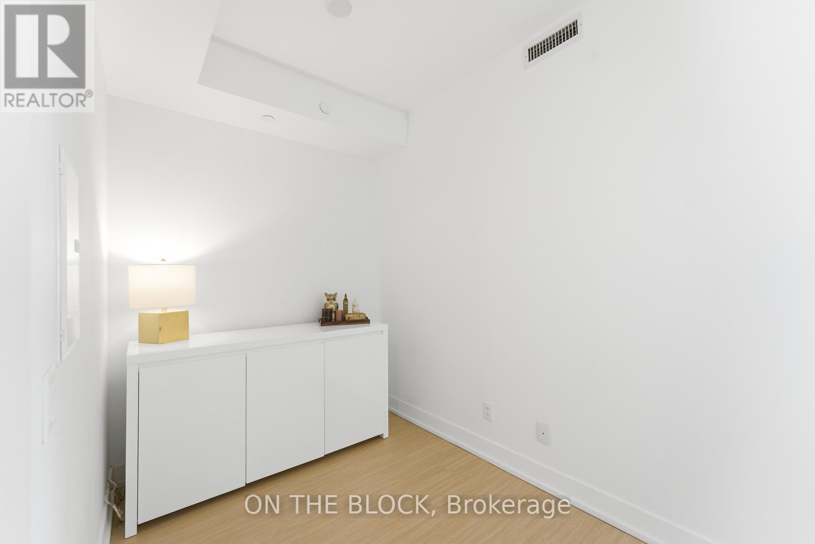 5309 - 7 Grenville Street, Toronto, Ontario  M4Y 0E9 - Photo 3 - C12853338