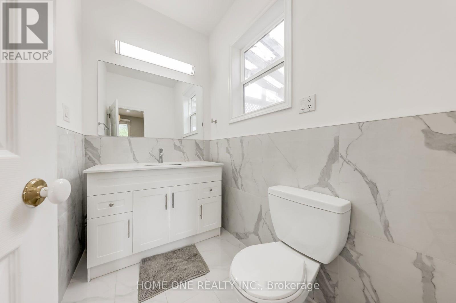 13 Simpson Avenue, Toronto, Ontario  M4K 1A1 - Photo 12 - E12853236