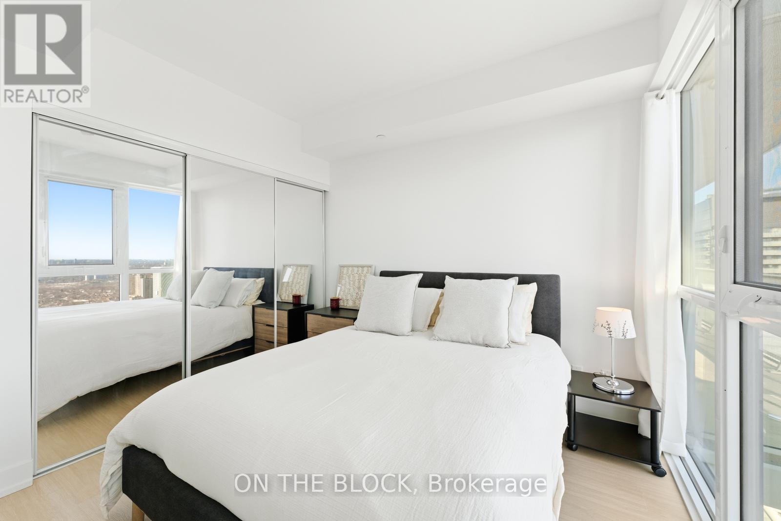 5309 - 7 Grenville Street, Toronto, Ontario  M4Y 0E9 - Photo 8 - C12853338