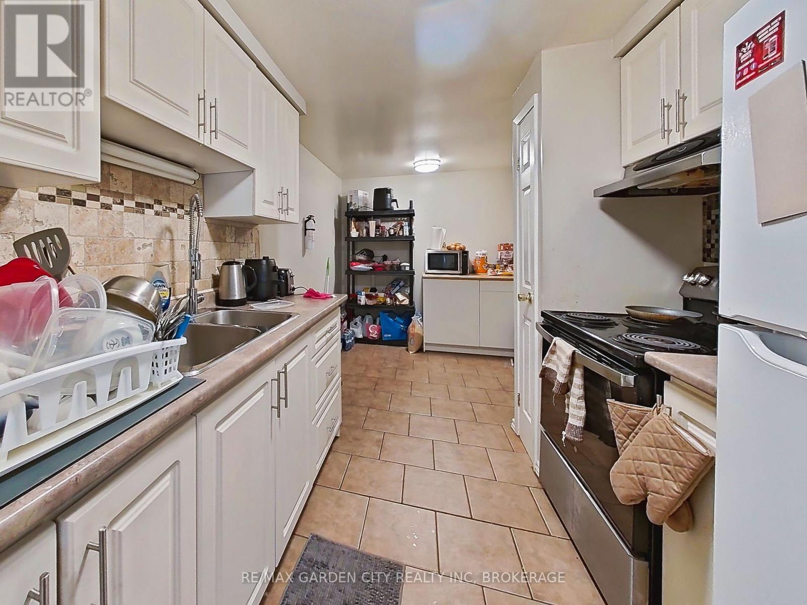 3 Tara Crescent, Thorold, Ontario  L2V 4M1 - Photo 14 - X12854222