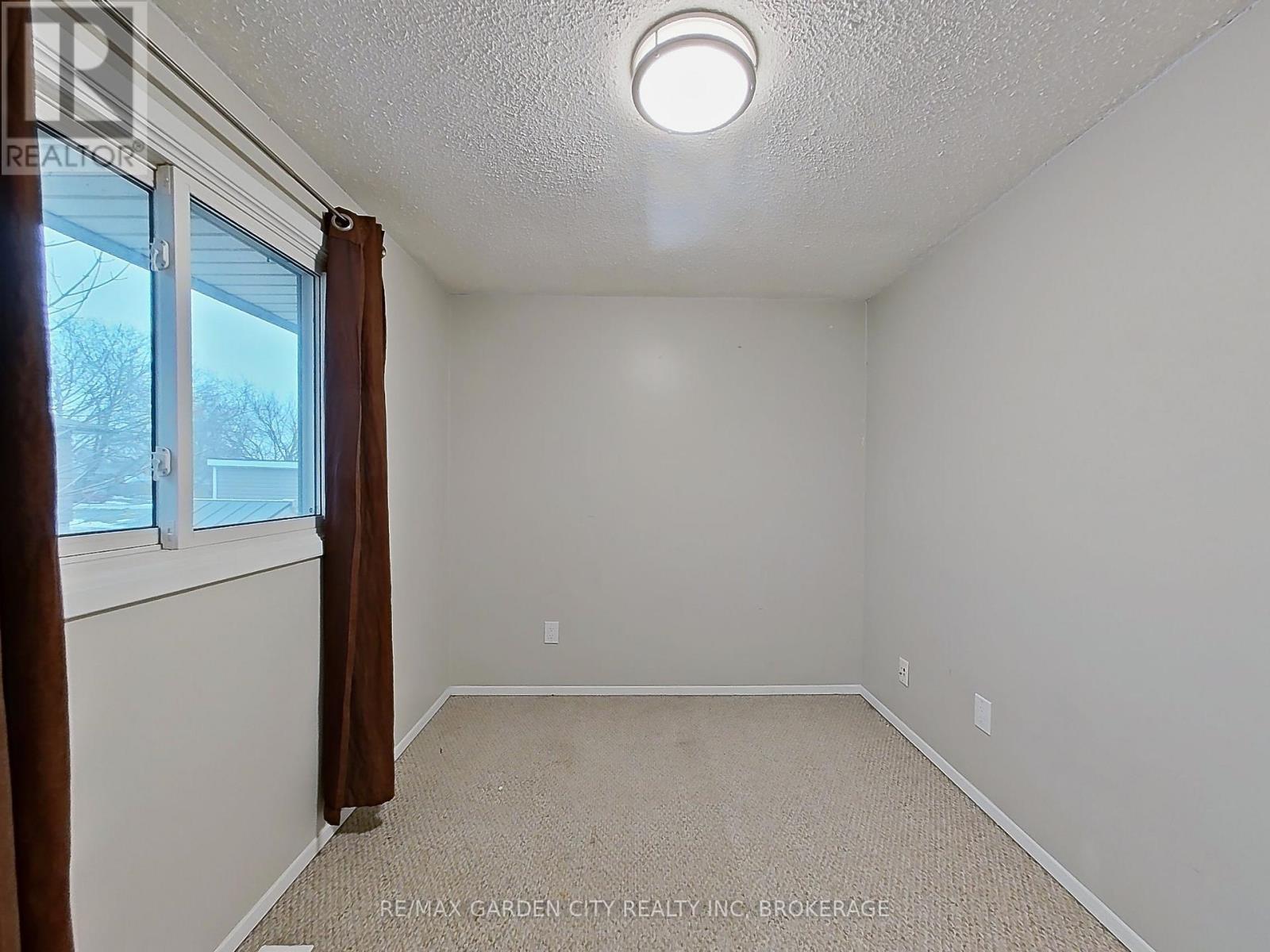 3 Tara Crescent, Thorold, Ontario  L2V 4M1 - Photo 24 - X12854222