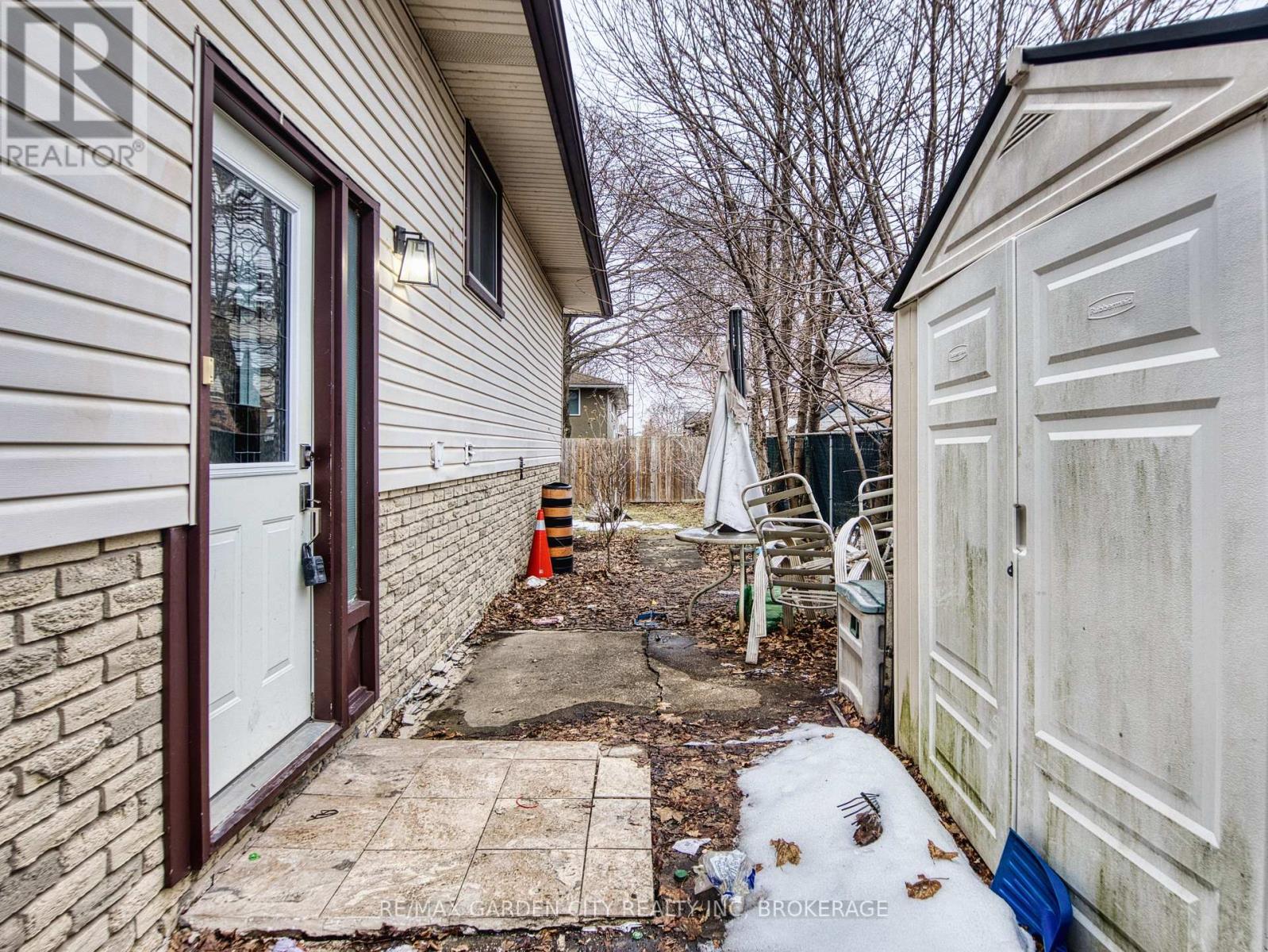 3 Tara Crescent, Thorold, Ontario  L2V 4M1 - Photo 3 - X12854222