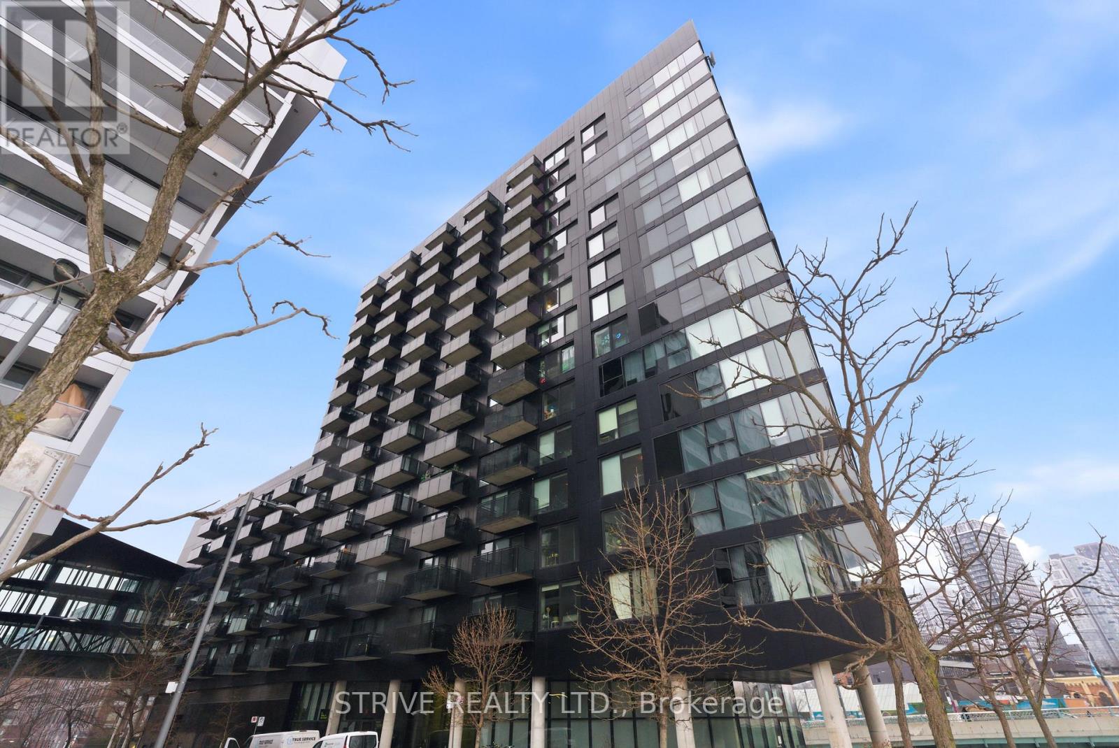 612 - 51 TROLLEY CRESCENT, toronto (moss park), Ontario