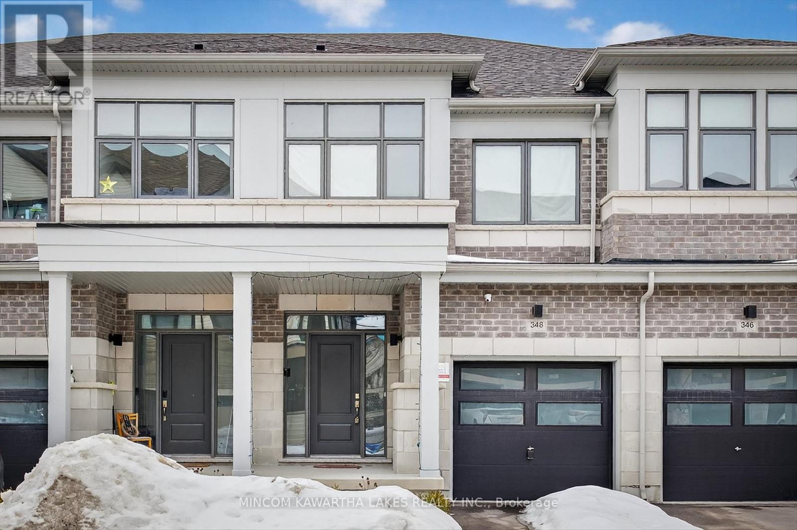 348 Okanagan Path, Oshawa, Ontario  L1H 0A7 - Photo 2 - E12854120