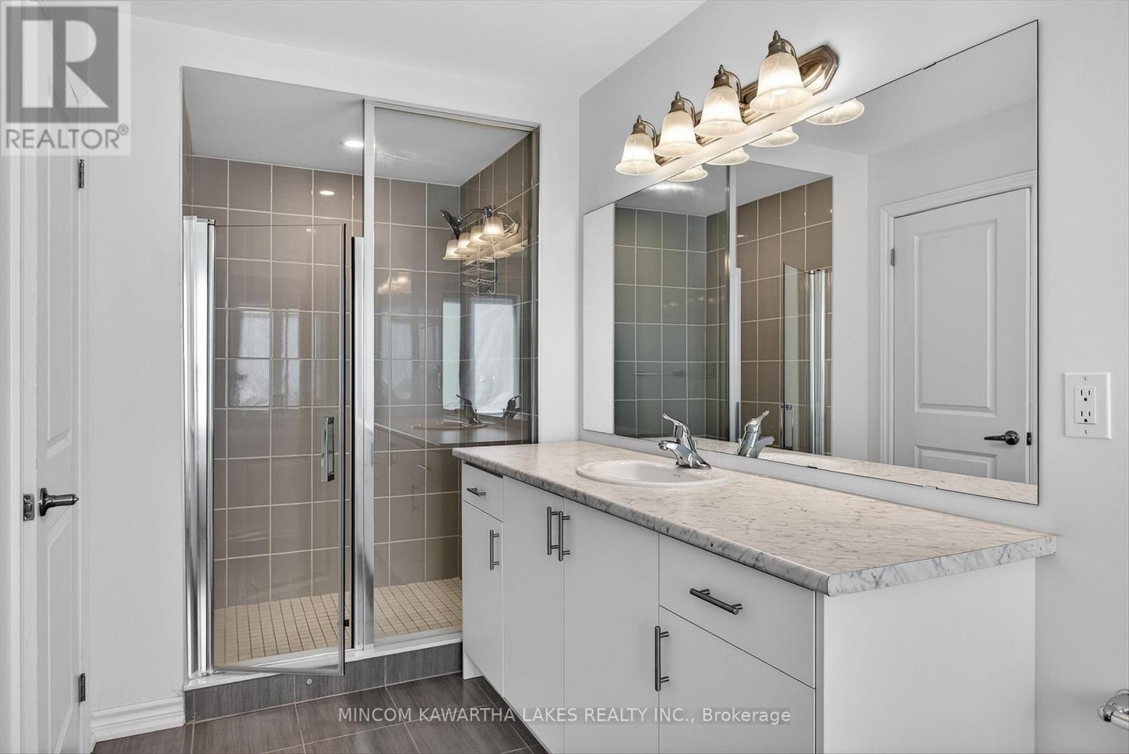 348 Okanagan Path, Oshawa, Ontario  L1H 0A7 - Photo 21 - E12854120