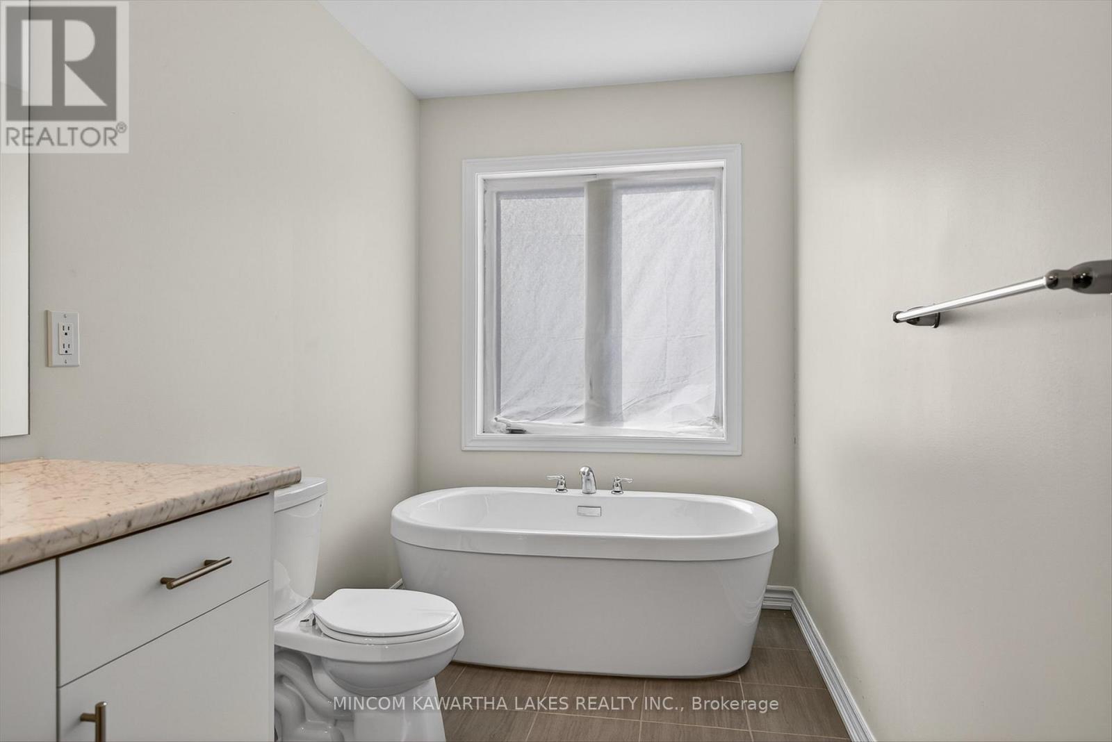 348 Okanagan Path, Oshawa, Ontario  L1H 0A7 - Photo 22 - E12854120