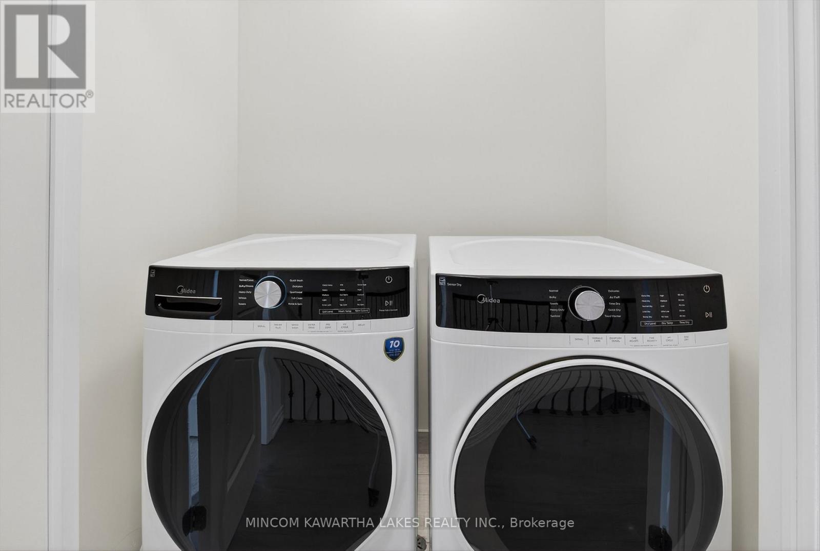 348 Okanagan Path, Oshawa, Ontario  L1H 0A7 - Photo 23 - E12854120