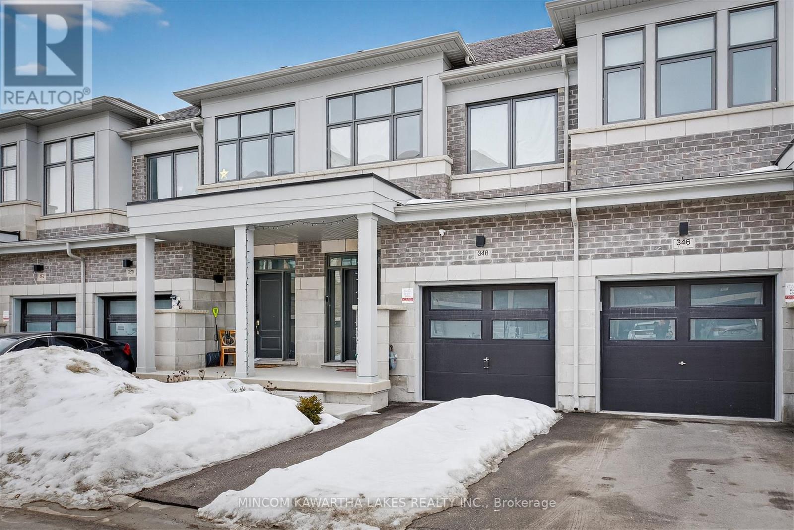 348 Okanagan Path, Oshawa, Ontario  L1H 0A7 - Photo 3 - E12854120