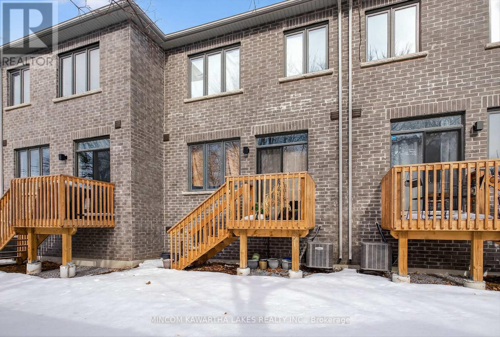 348 Okanagan Path, Oshawa, Ontario  L1H 0A7 - Photo 38 - E12854120