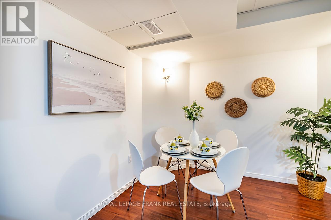 1533 Clearbrook Drive, Oshawa, Ontario  L1K 2P6 - Photo 5 - E12854168