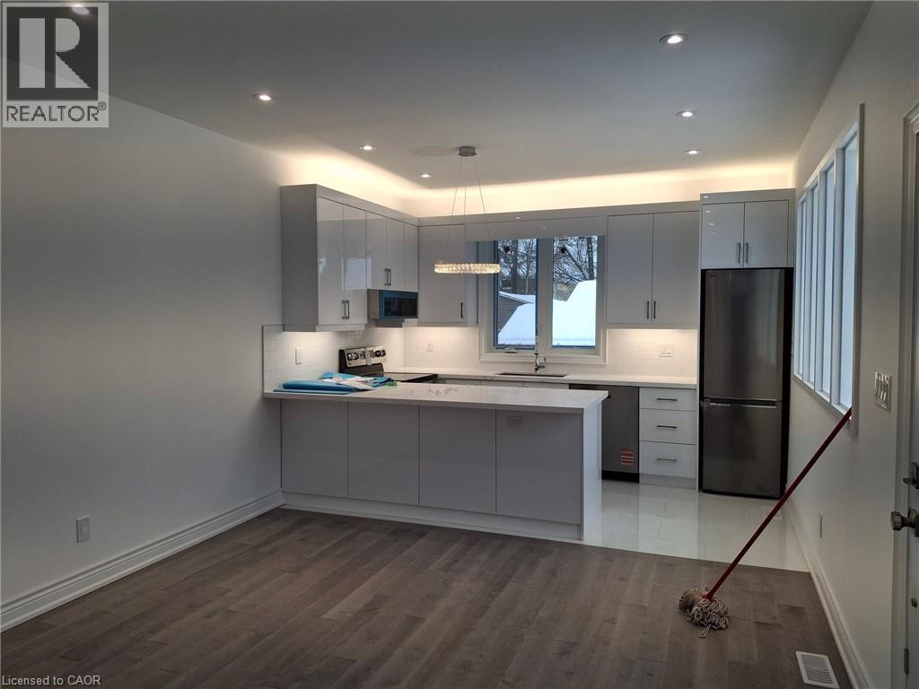 114 Warren Avenue Unit# Upper, Hamilton, Ontario  L9A 3E1 - Photo 3 - 40799361