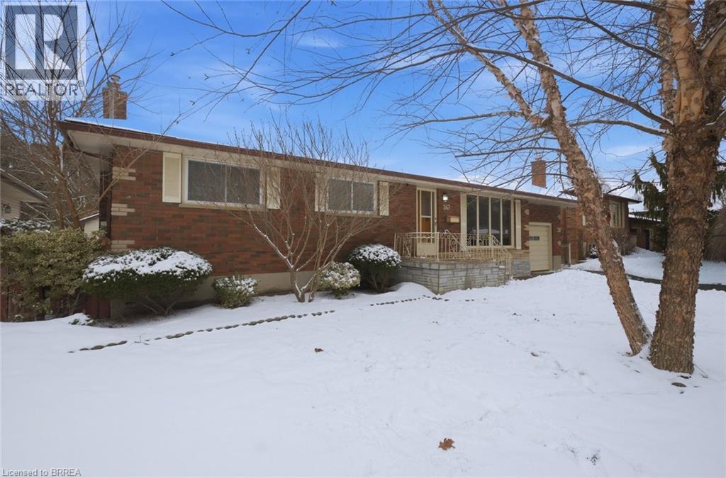 247 Memorial Drive, Brantford, Ontario  N3R 5T2 - Photo 4 - 40805448