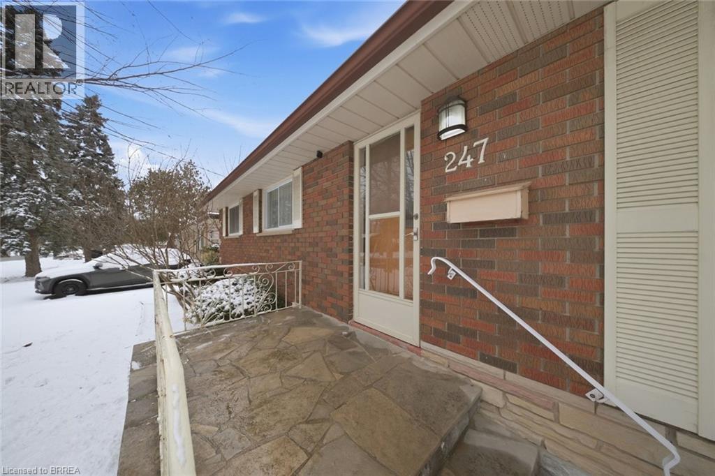 247 Memorial Drive, Brantford, Ontario  N3R 5T2 - Photo 7 - 40805448