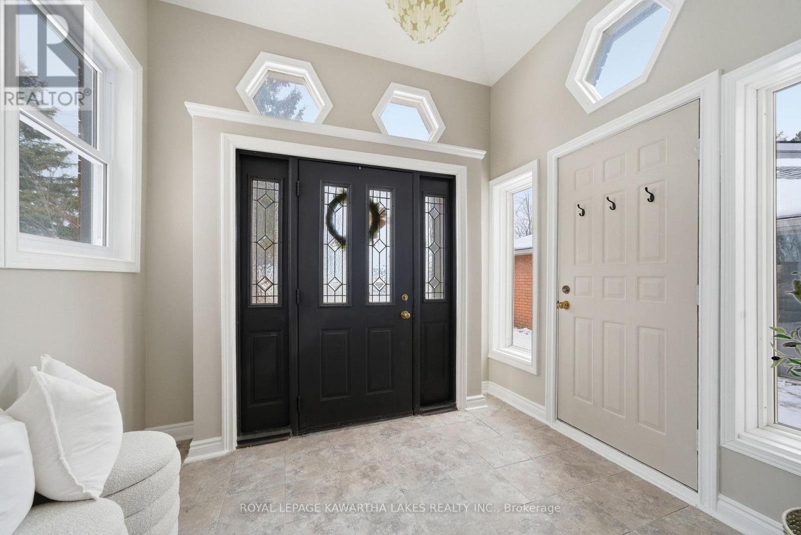 77 County Rd 36, Kawartha Lakes, Ontario  K9V 4R4 - Photo 10 - X12853898