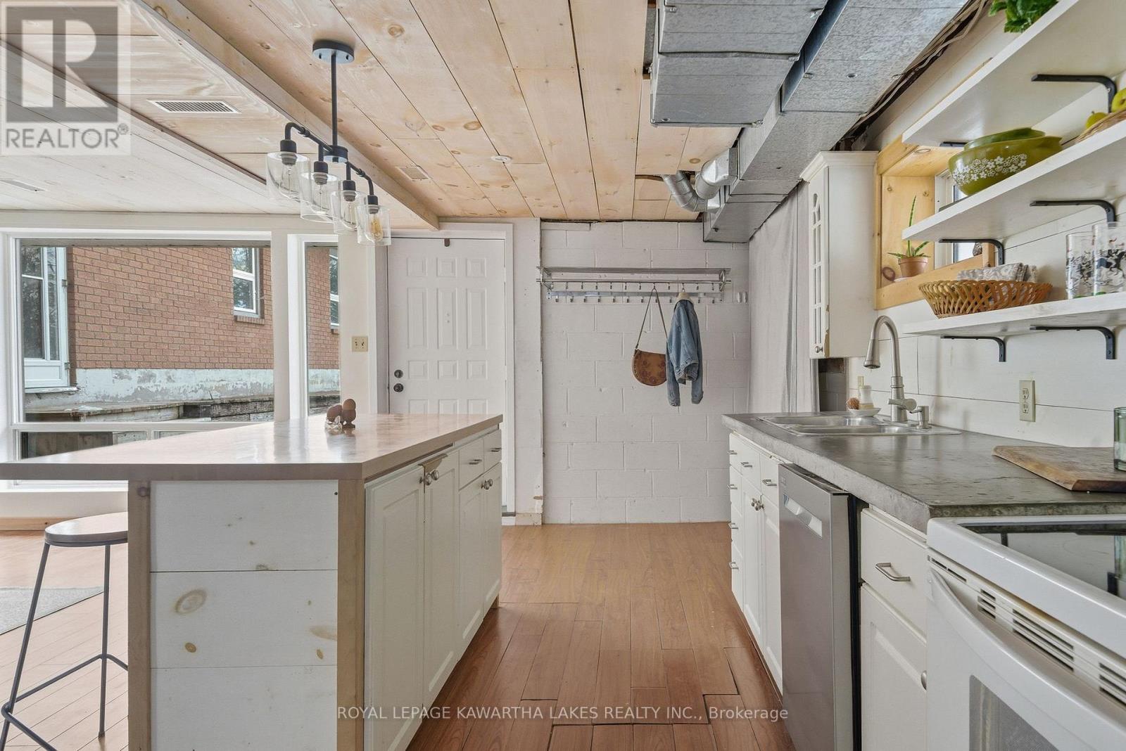 77 County Rd 36, Kawartha Lakes, Ontario  K9V 4R4 - Photo 37 - X12853898