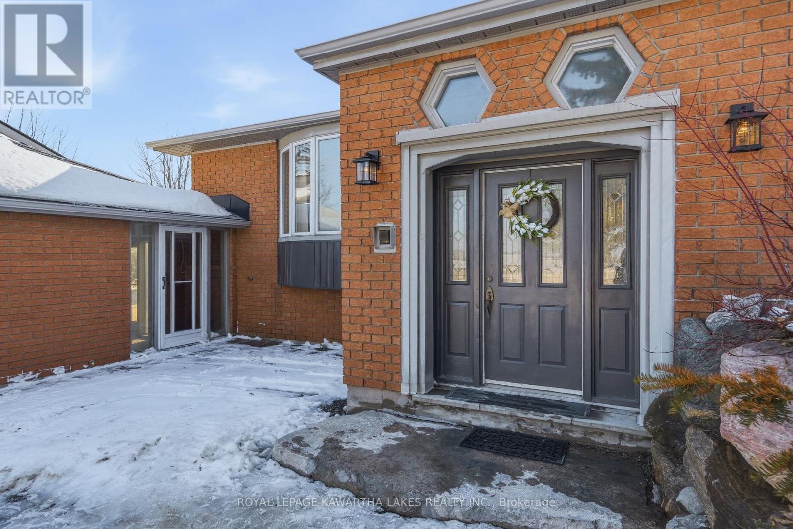 77 County Rd 36, Kawartha Lakes, Ontario  K9V 4R4 - Photo 9 - X12853898