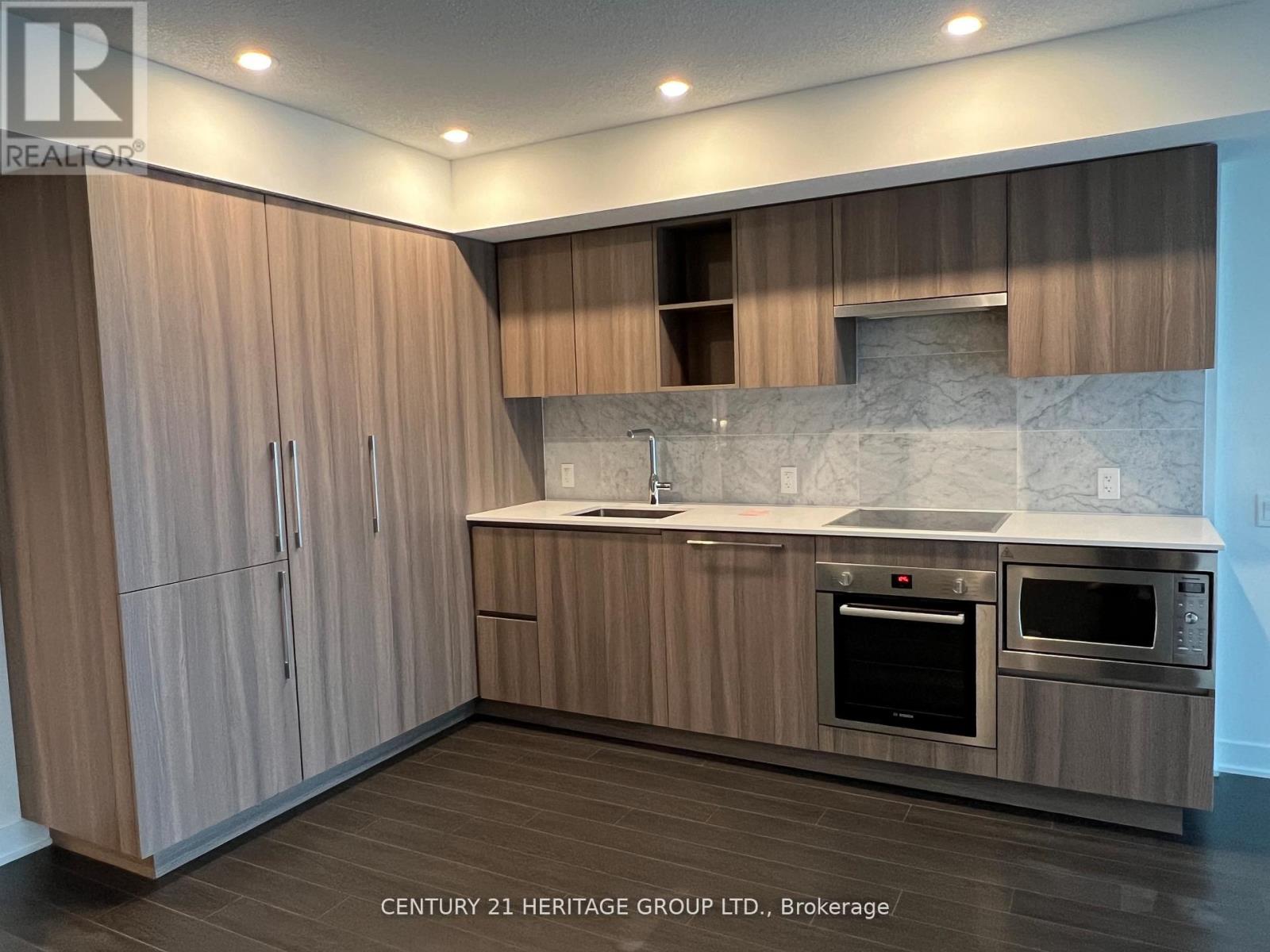 2210 - 19 BATHURST STREET, Toronto, Ontario