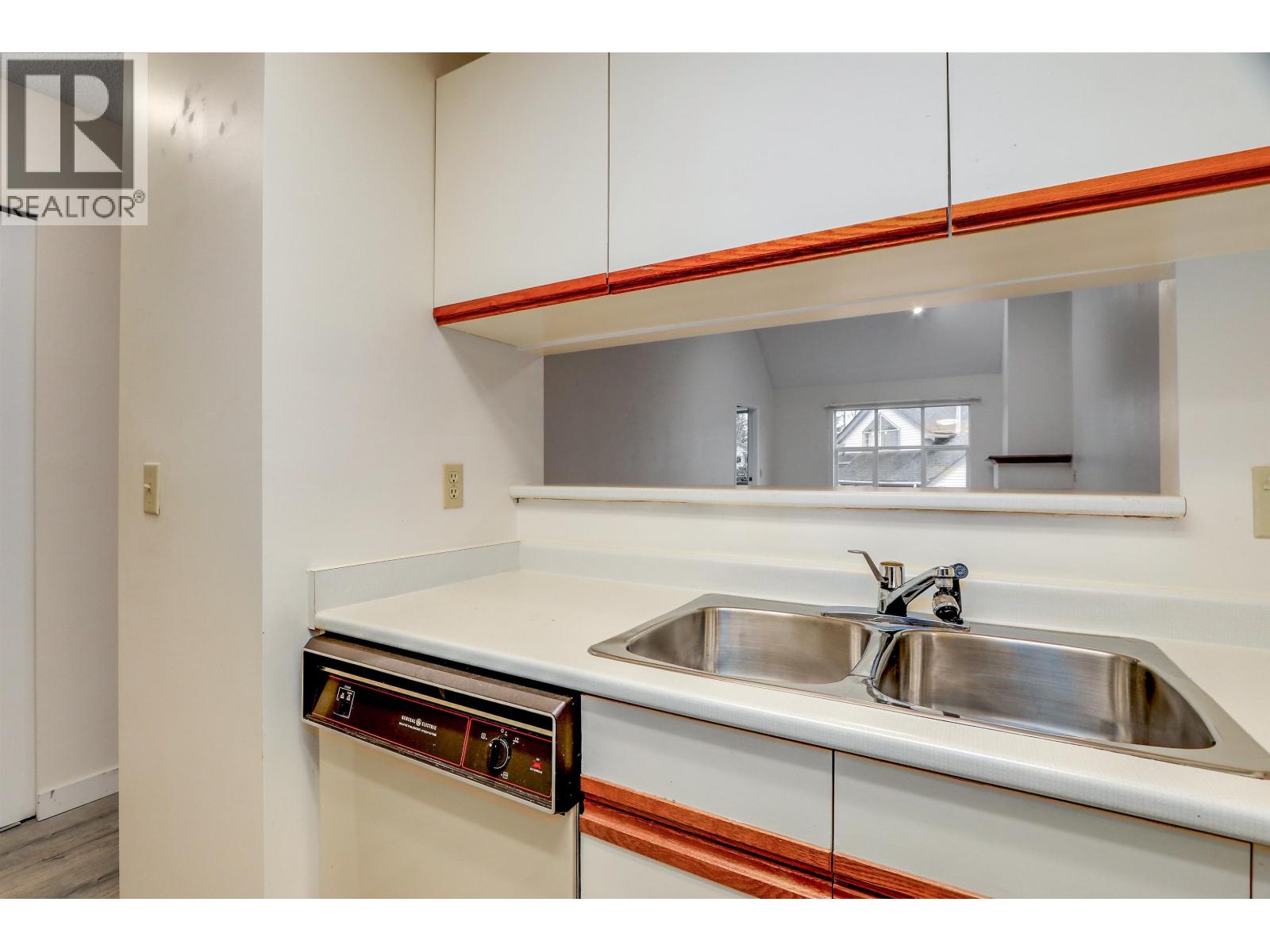 310 7580 Minoru Boulevard, Richmond, British Columbia  V6Y 1Z5 - Photo 15 - R3096497