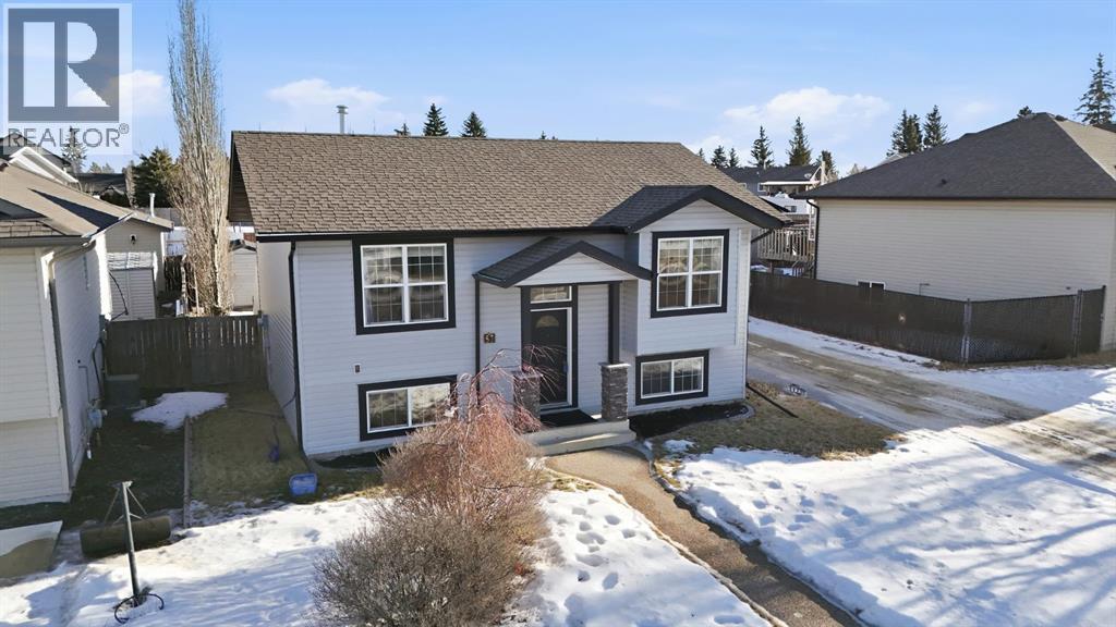 57 Garden Road, Lacombe, Alberta  T4L 2P1 - Photo 3 - A2284750