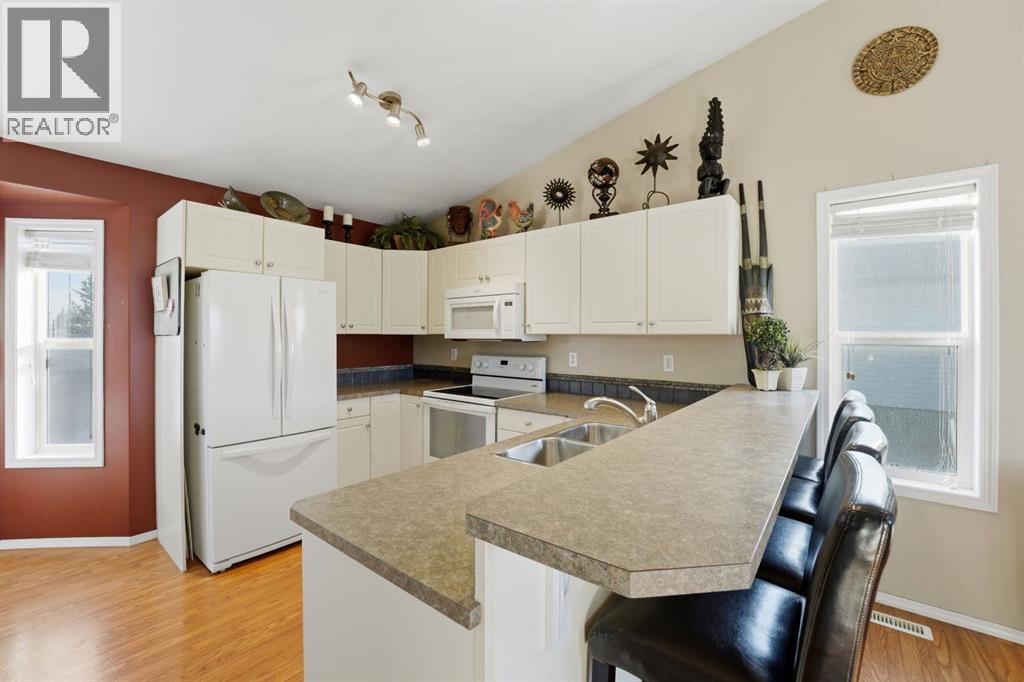 57 Garden Road, Lacombe, Alberta  T4L 2P1 - Photo 7 - A2284750