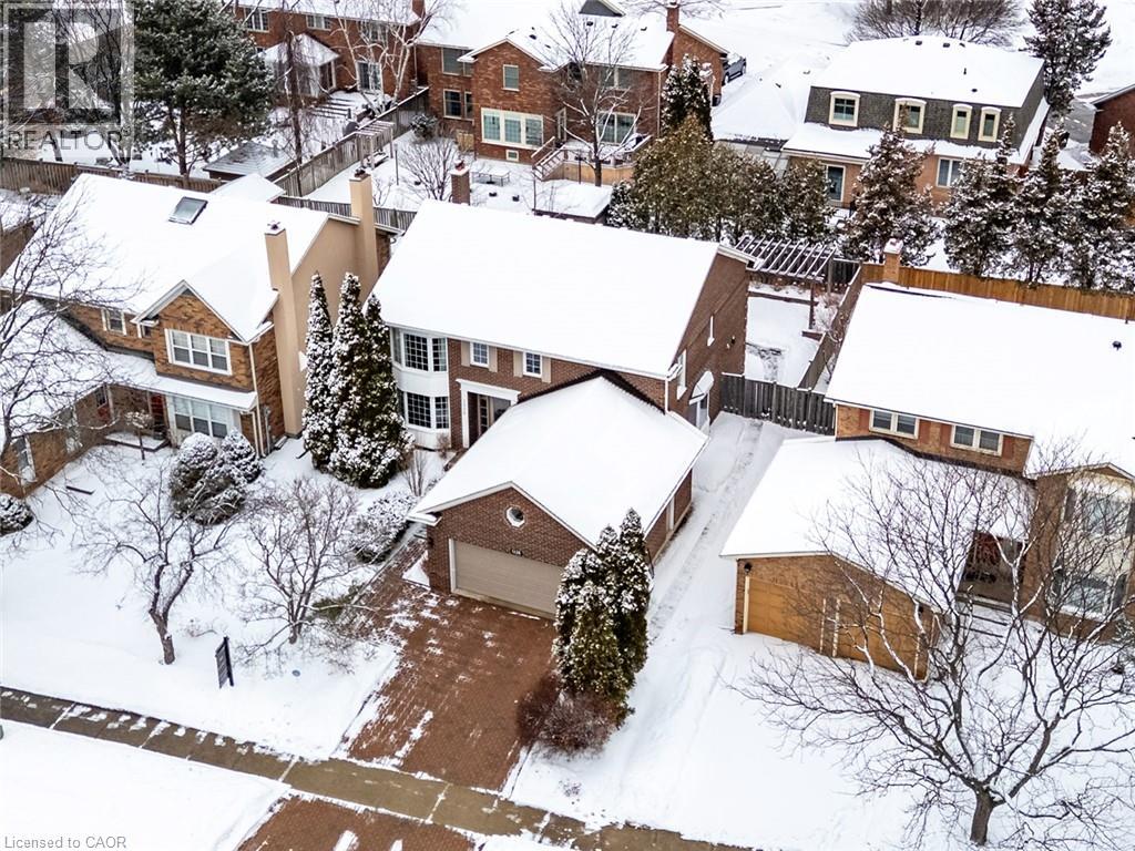 1225 Old Post Drive, Oakville, Ontario  L6M 1A5 - Photo 2 - 40806913