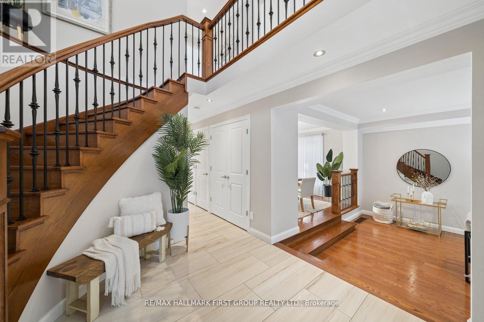 1910 Spruce Hill Road, Pickering, Ontario  L1V 1S7 - Photo 4 - E12853892