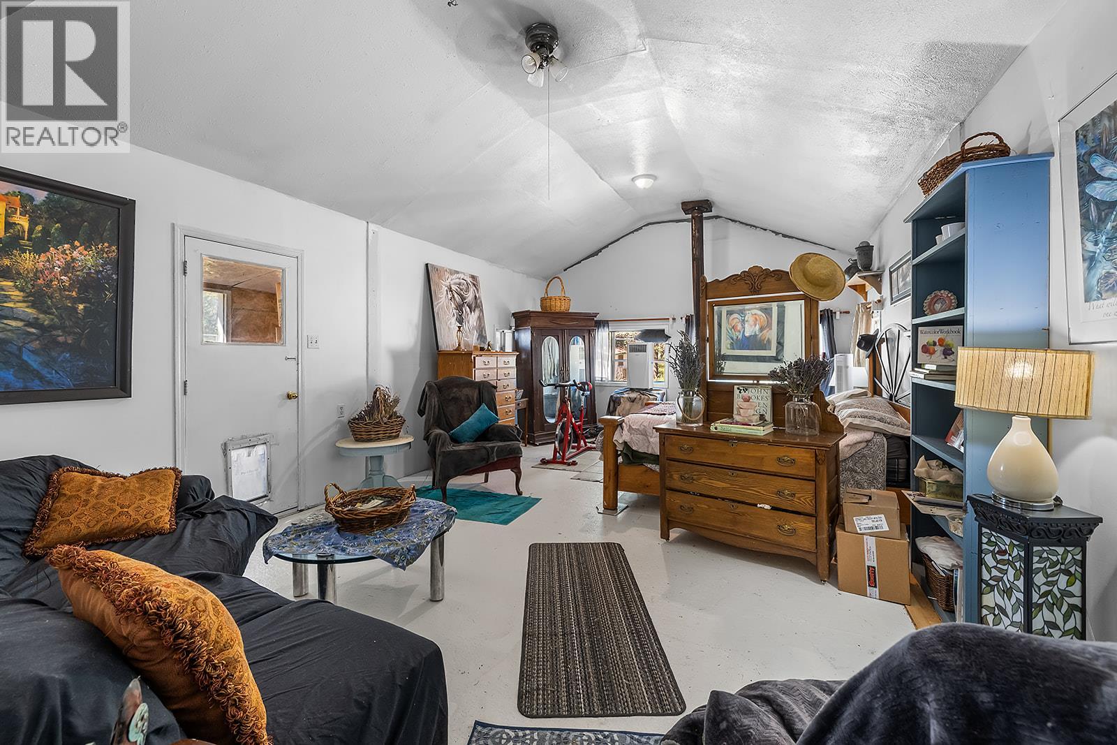 3665 Sweet Road, Baynes Lake, British Columbia  V0B 1T4 - Photo 17 - 10378238