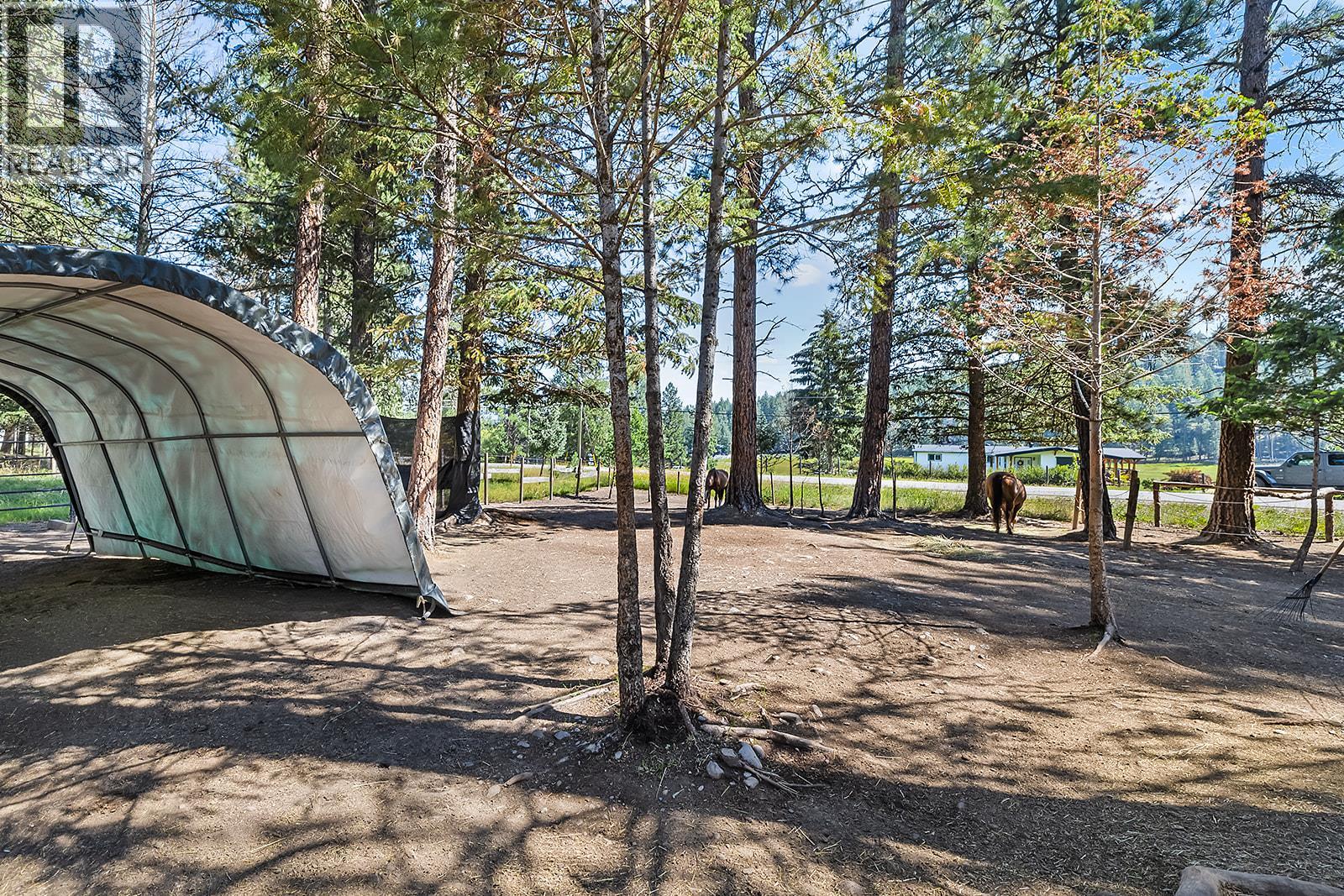 3665 Sweet Road, Baynes Lake, British Columbia  V0B 1T4 - Photo 37 - 10378238