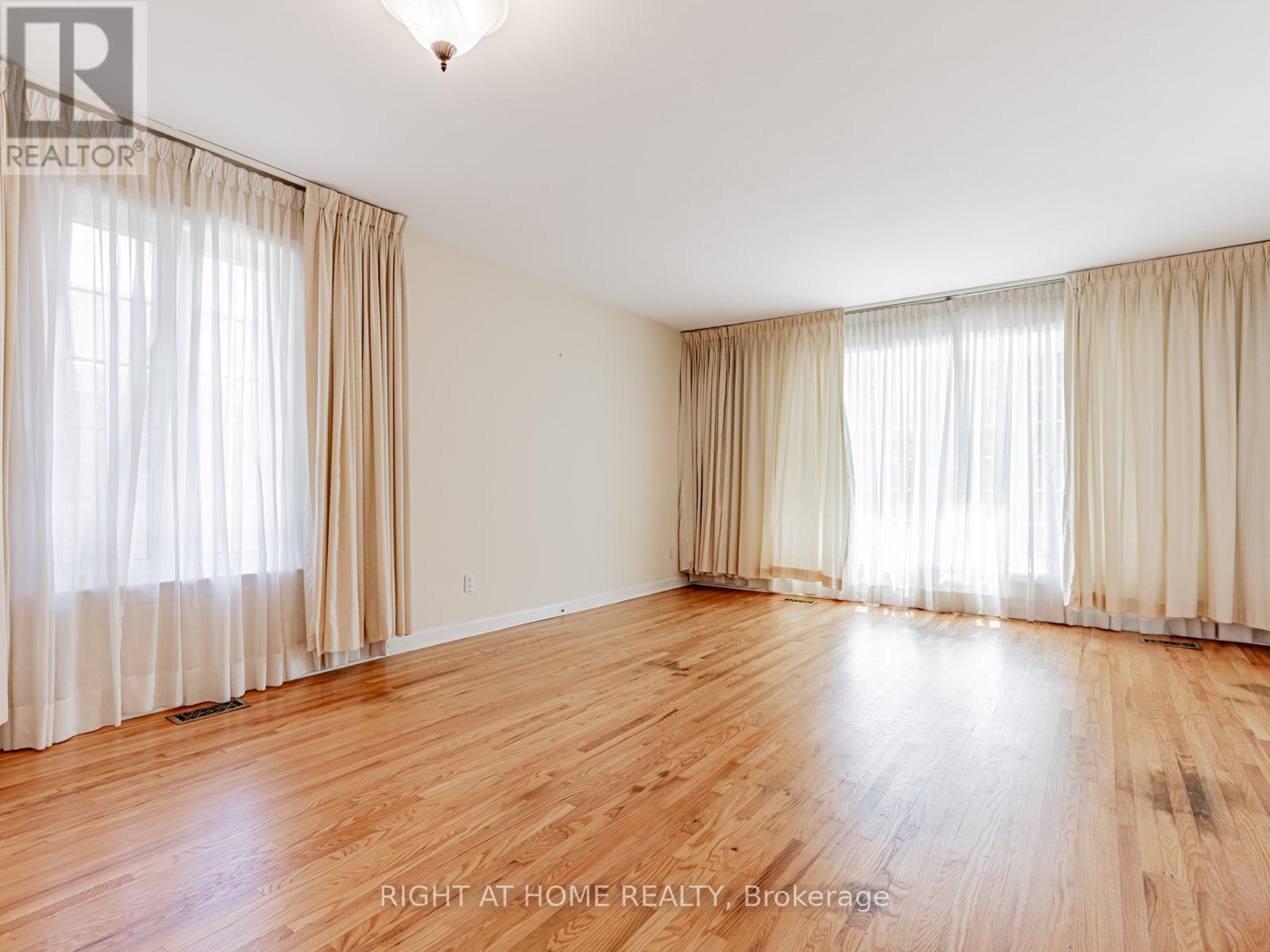 Main Unit - 36 Par Avenue, Toronto, Ontario  M1G 2G4 - Photo 12 - E12854180