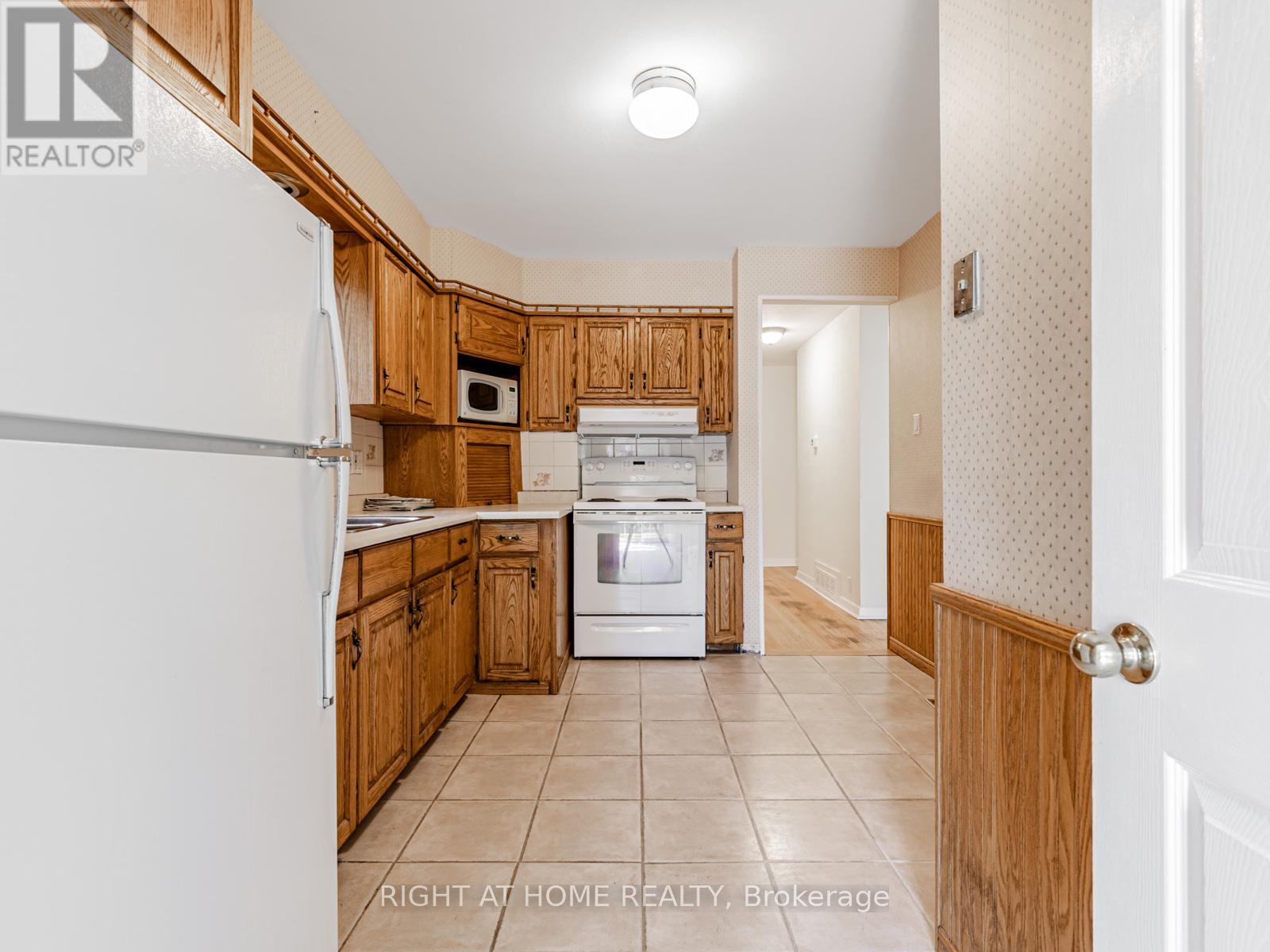 Main Unit - 36 Par Avenue, Toronto, Ontario  M1G 2G4 - Photo 15 - E12854180