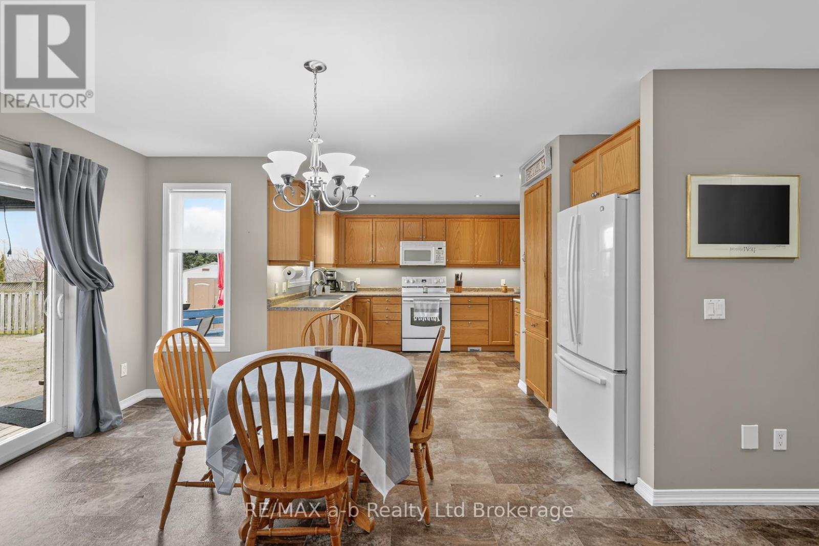 20 Owen Street, Ingersoll, Ontario  N5C 4G7 - Photo 17 - X12854224