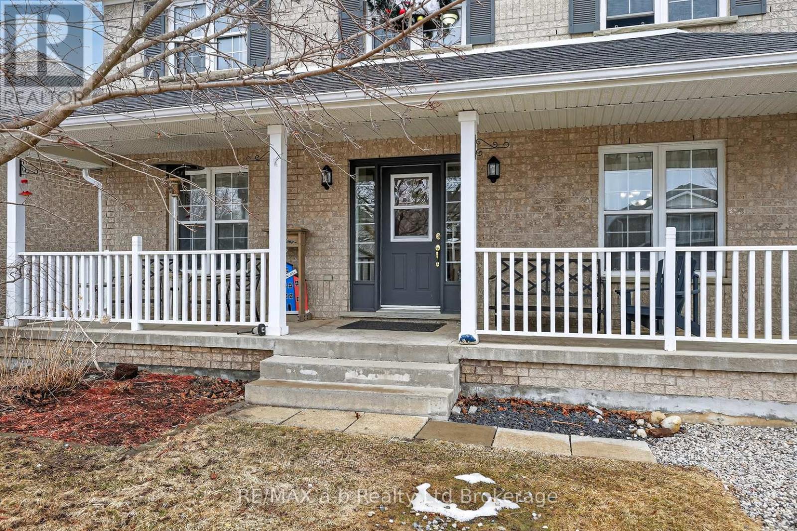 20 Owen Street, Ingersoll, Ontario  N5C 4G7 - Photo 3 - X12854224