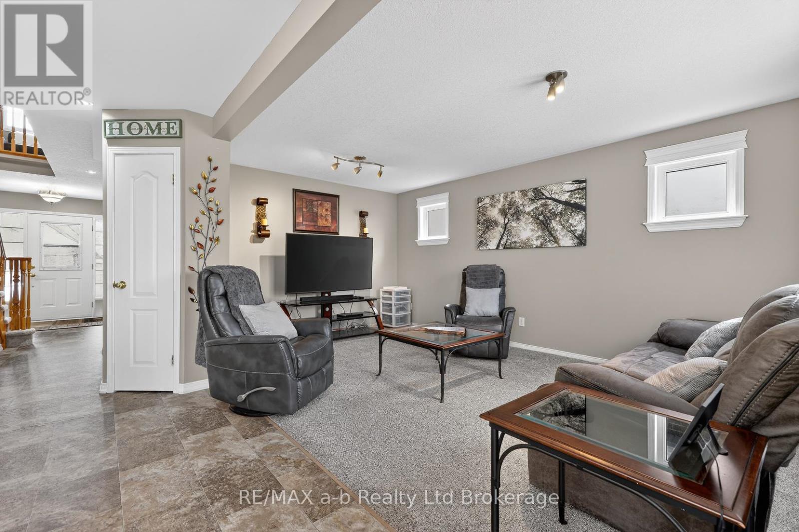 20 Owen Street, Ingersoll, Ontario  N5C 4G7 - Photo 8 - X12854224