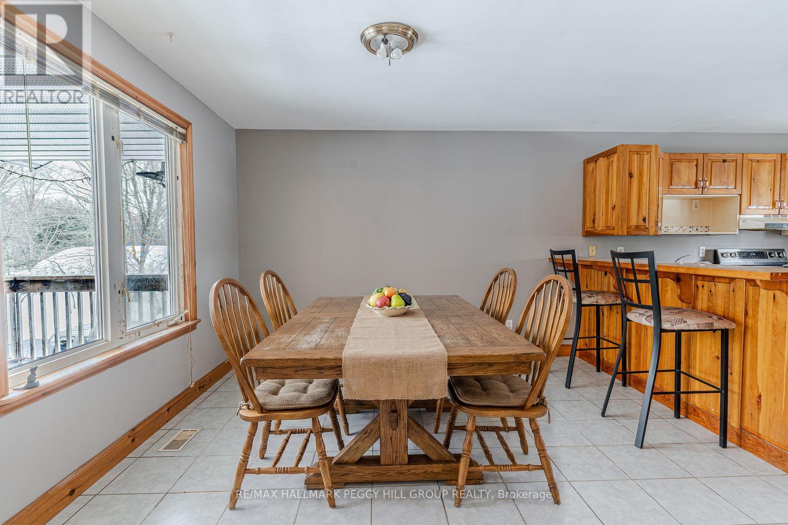 6193 30th Side Road, Essa, Ontario  L0M 1T0 - Photo 3 - N12854006