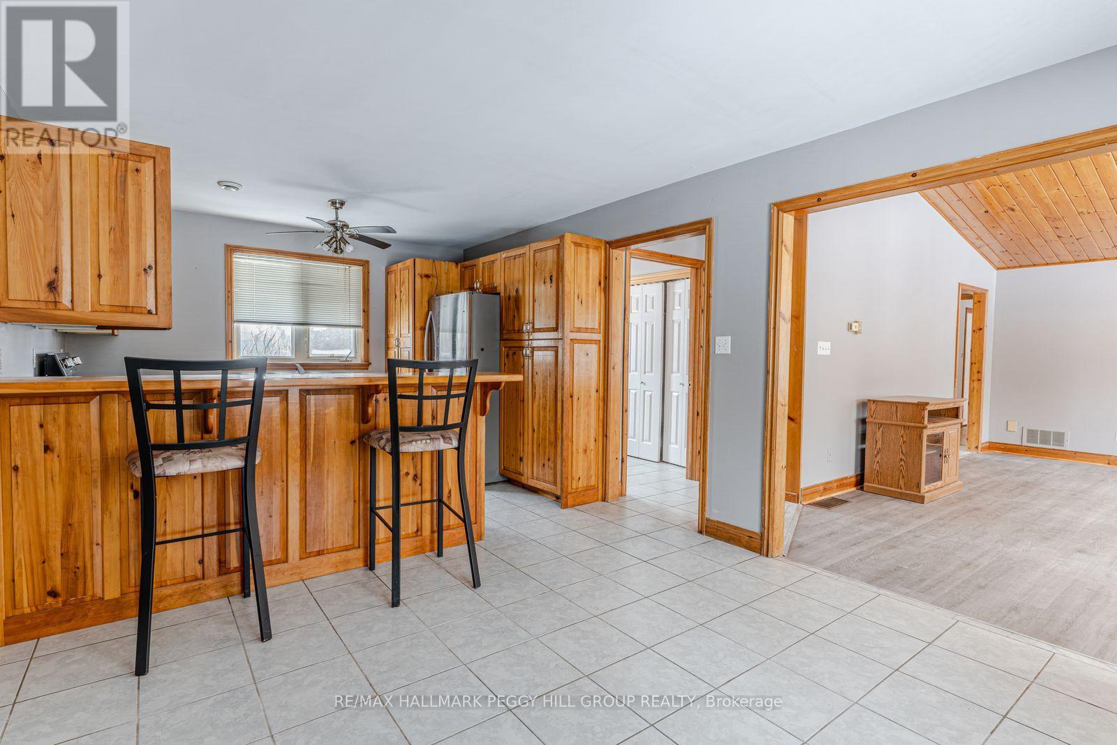 6193 30th Side Road, Essa, Ontario  L0M 1T0 - Photo 4 - N12854006