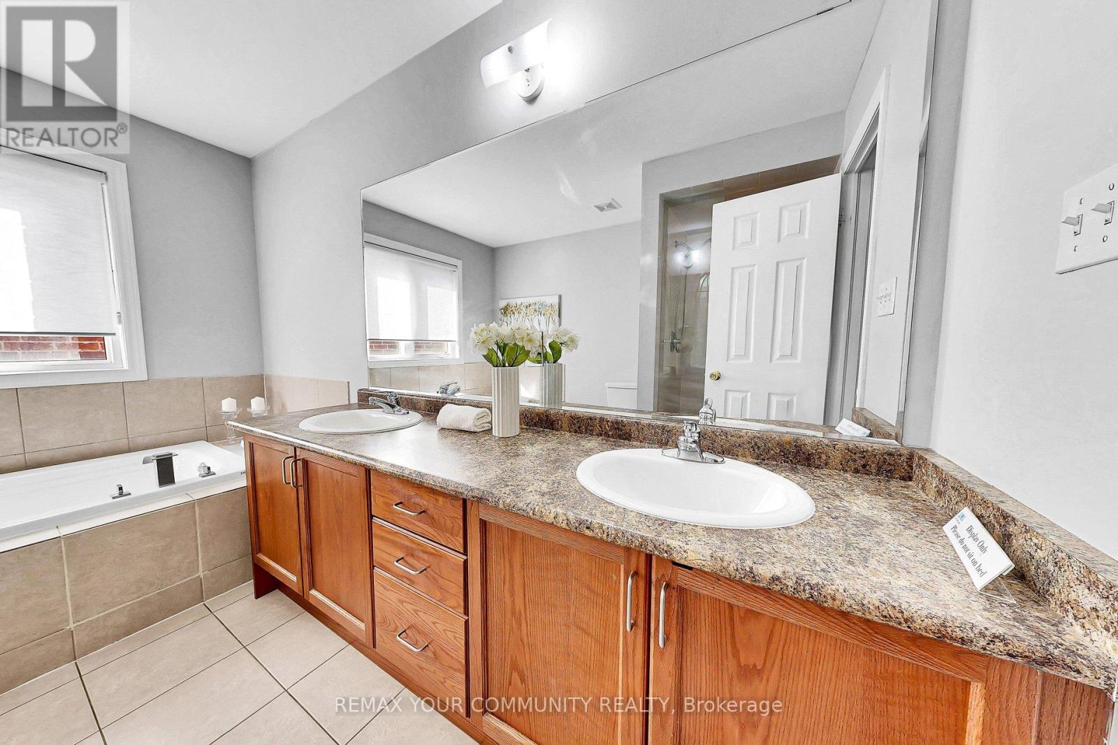 67 Trudeau Drive, Vaughan, Ontario  L4H 0B7 - Photo 18 - N12854054