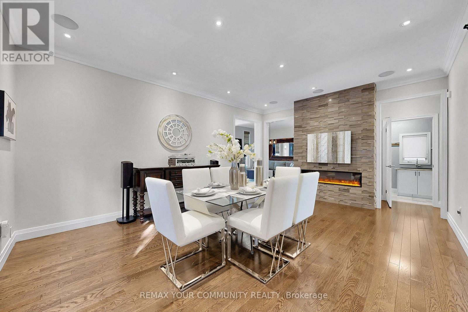 67 Trudeau Drive, Vaughan, Ontario  L4H 0B7 - Photo 5 - N12854054