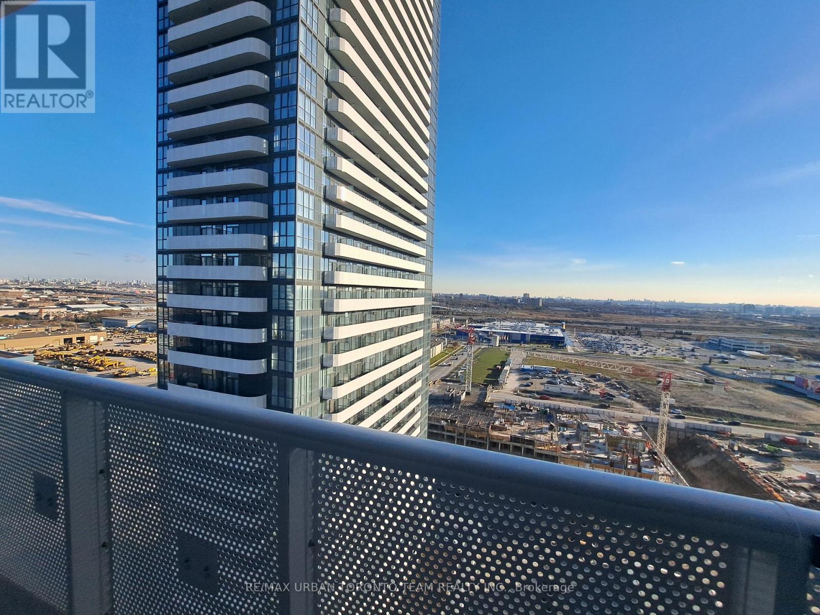 2110 - 8 Interchange Way, Vaughan (Vaughan Corporate Centre), Ontario  L4K 5Z7 - Photo 10 - N12854220