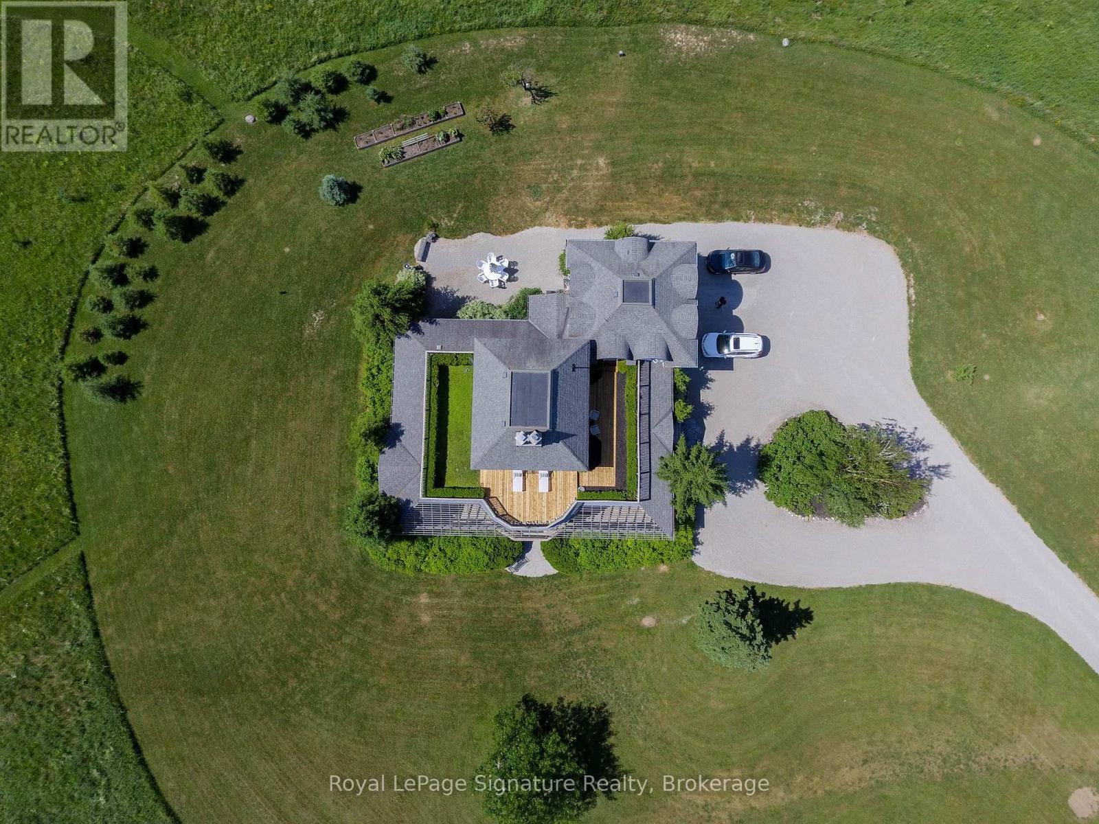 807035 25th Side Road, Grey Highlands, Ontario  N0C 1G0 - Photo 3 - X12854176