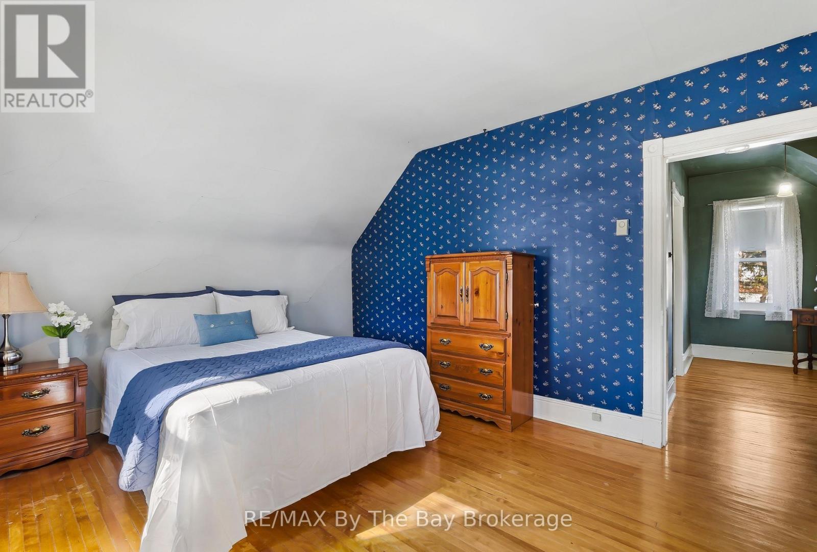 10 Wellington Street E, Clearview, Ontario  L0M 1G0 - Photo 29 - S12853678