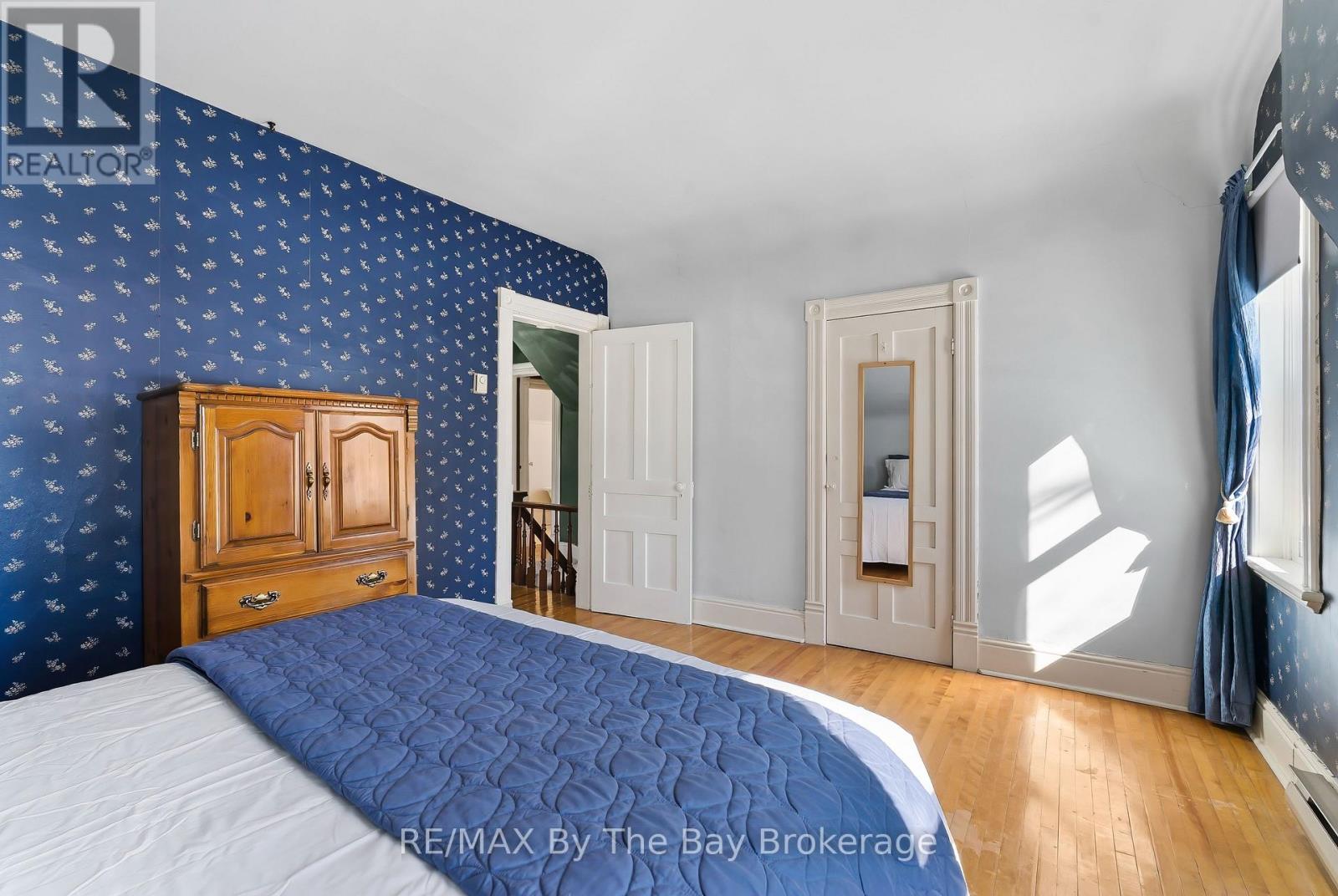 10 Wellington Street E, Clearview, Ontario  L0M 1G0 - Photo 30 - S12853678