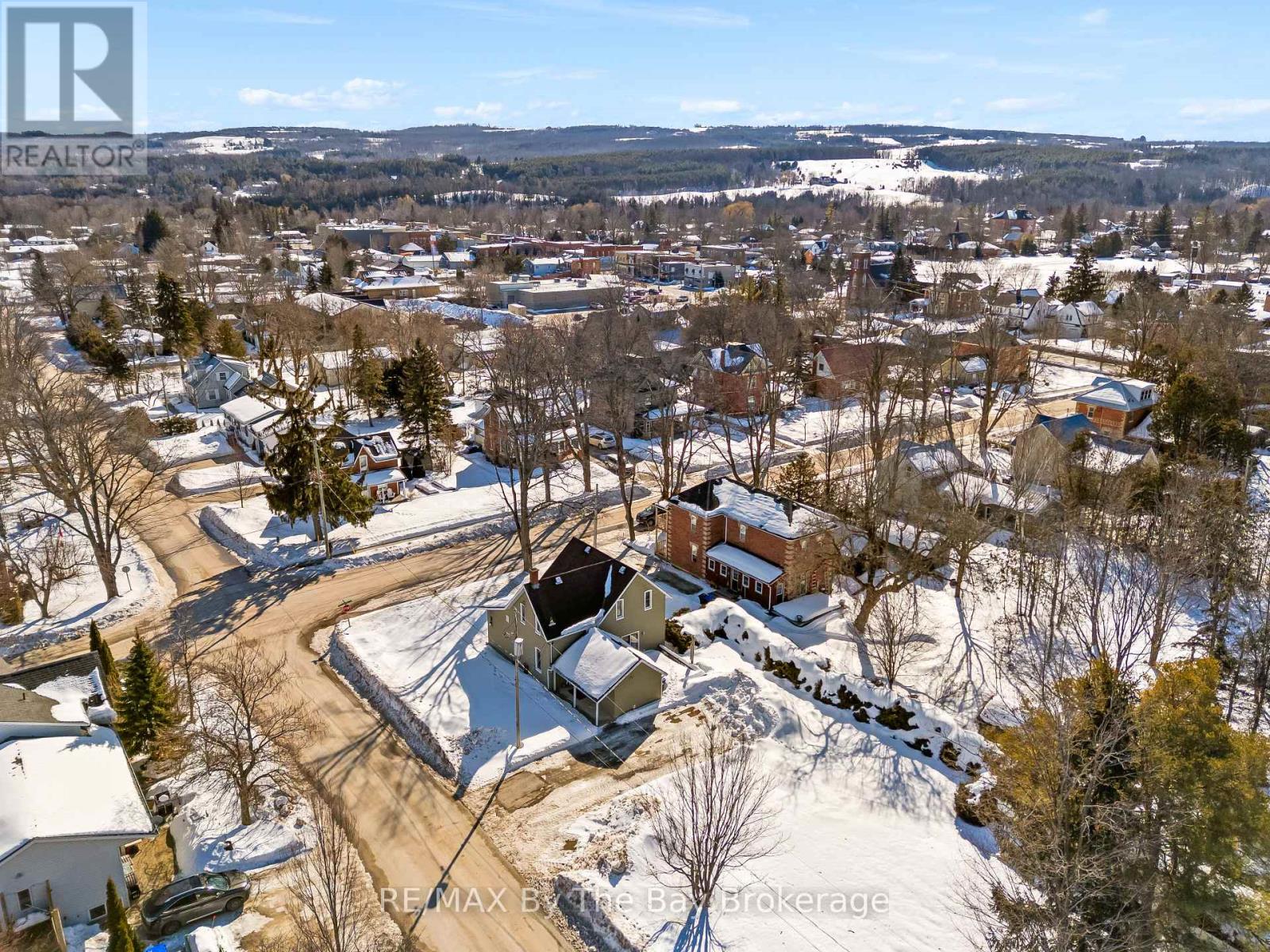 10 Wellington Street E, Clearview, Ontario  L0M 1G0 - Photo 37 - S12853678