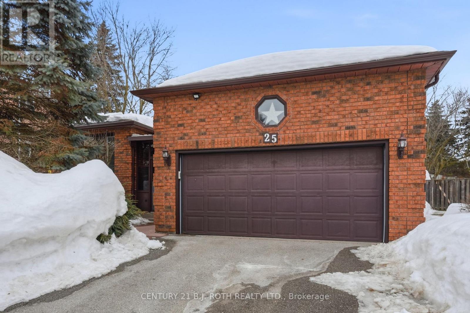 25 AUTUMN LANE, Barrie, Ontario