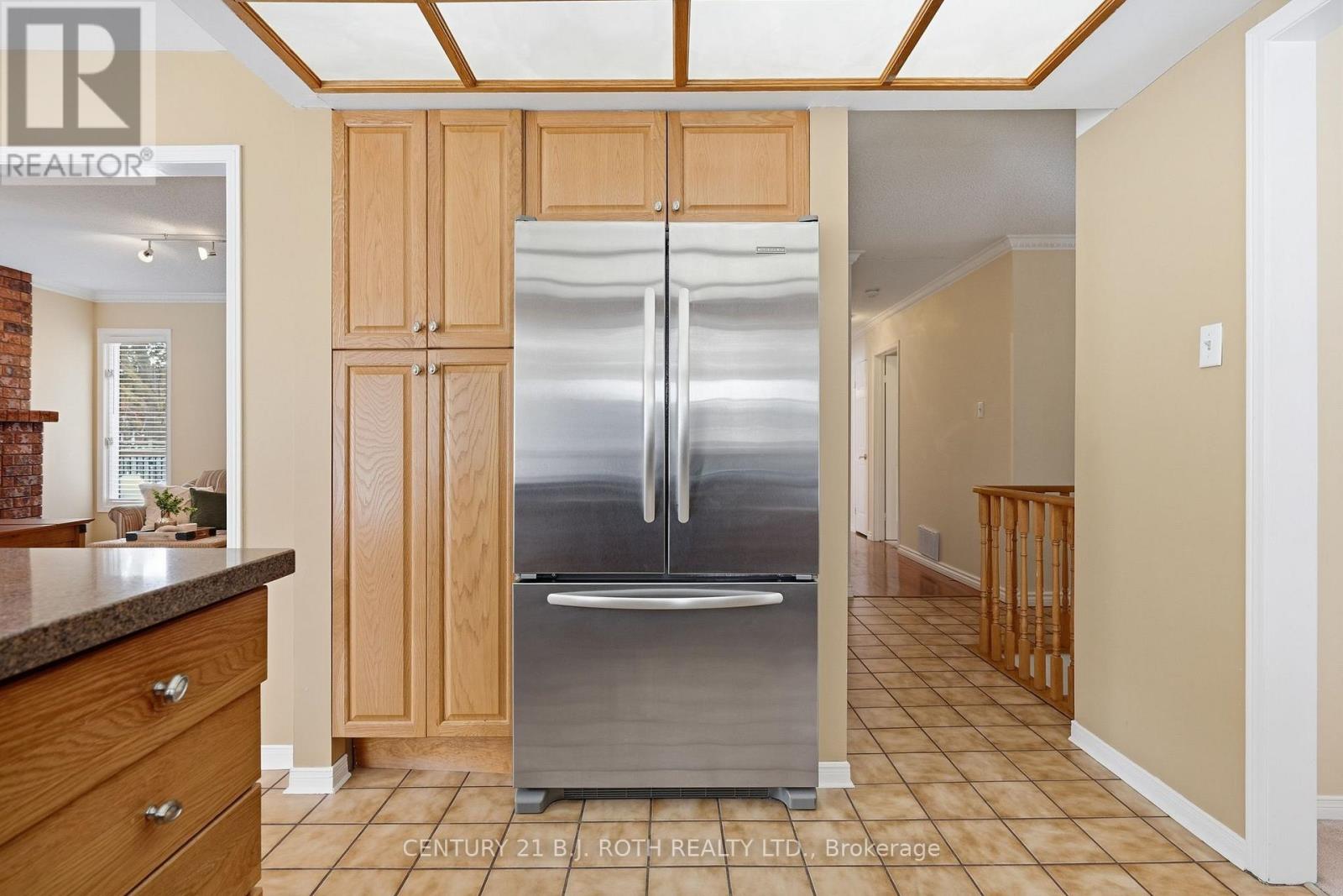 25 Autumn Lane, Barrie, Ontario  L4N 6G8 - Photo 12 - S12853990